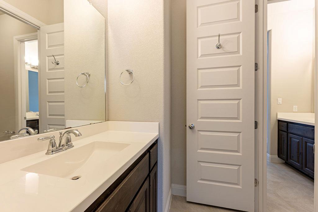 205 Barefoot Park Ln Property Photo 6