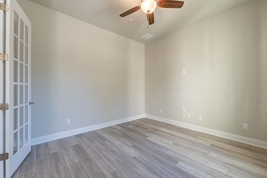 205 Barefoot Park Ln Property Photo 12