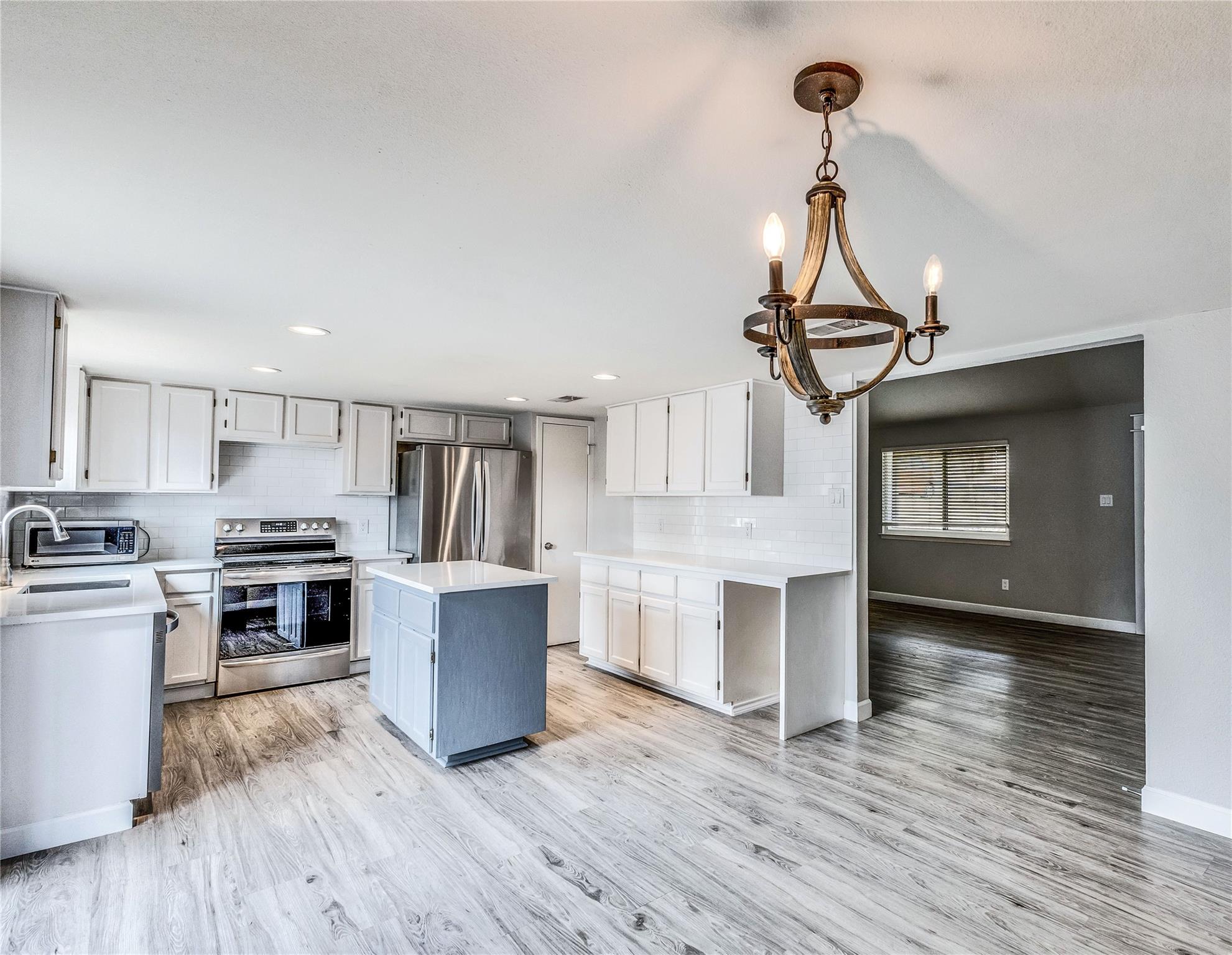 8403 Selway Dr Property Photo 4