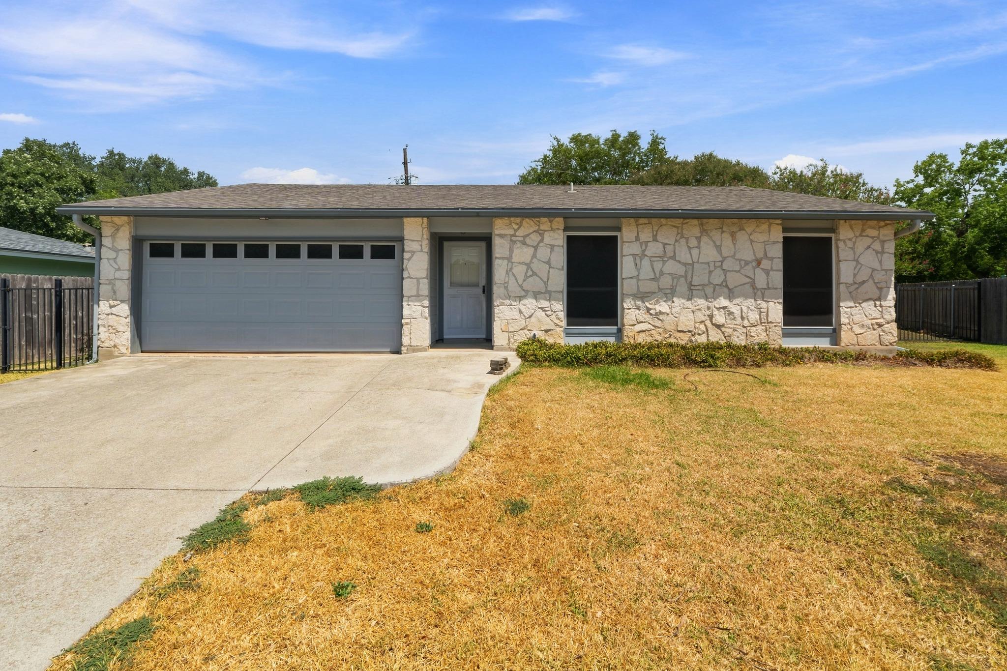 3102 Jeanne Marie Ct Property Photo 1