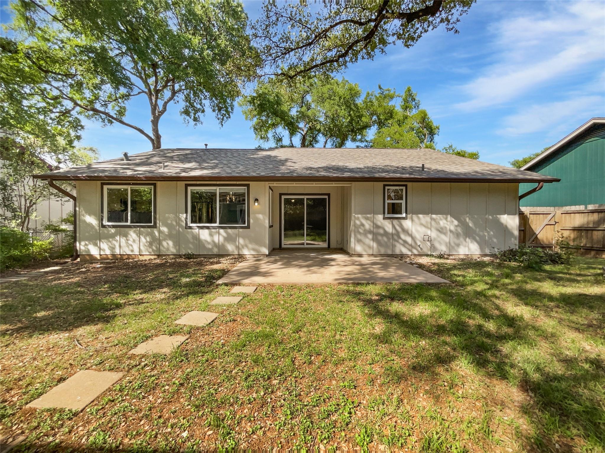 2505 Campden Dr Property Photo 8