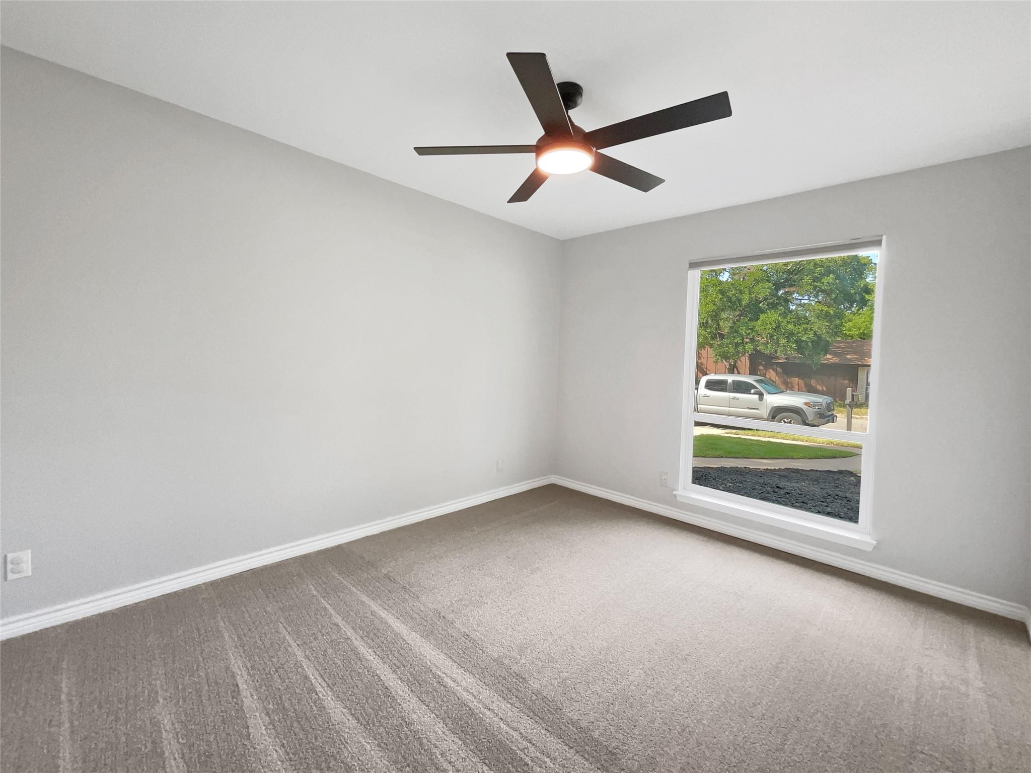 2505 Campden Dr Property Photo 32