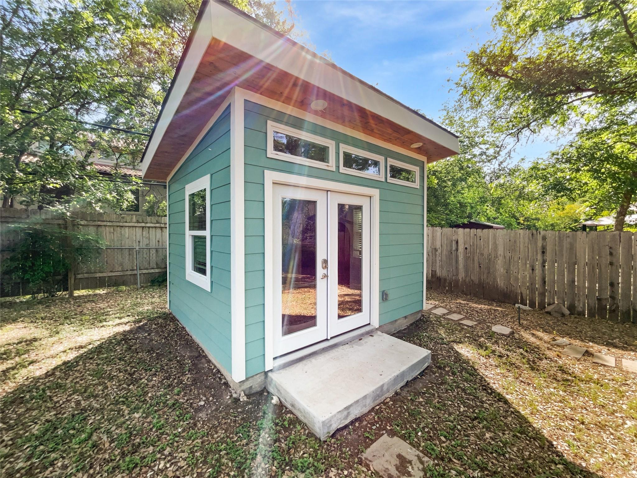 2505 Campden Dr Property Photo 36