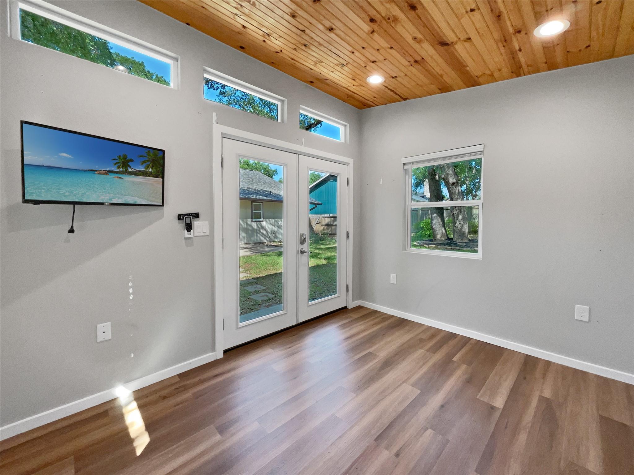 2505 Campden Dr Property Photo 37