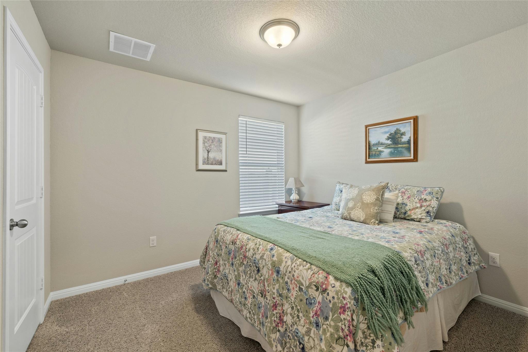 221 Yoakum St Property Photo 13