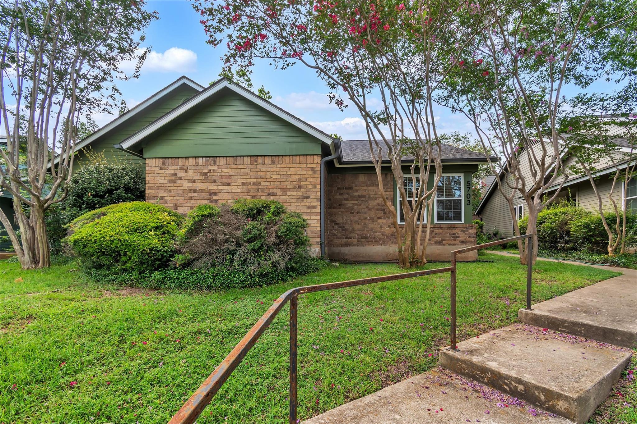 5703 W Gate Blvd #b Property Photo 2