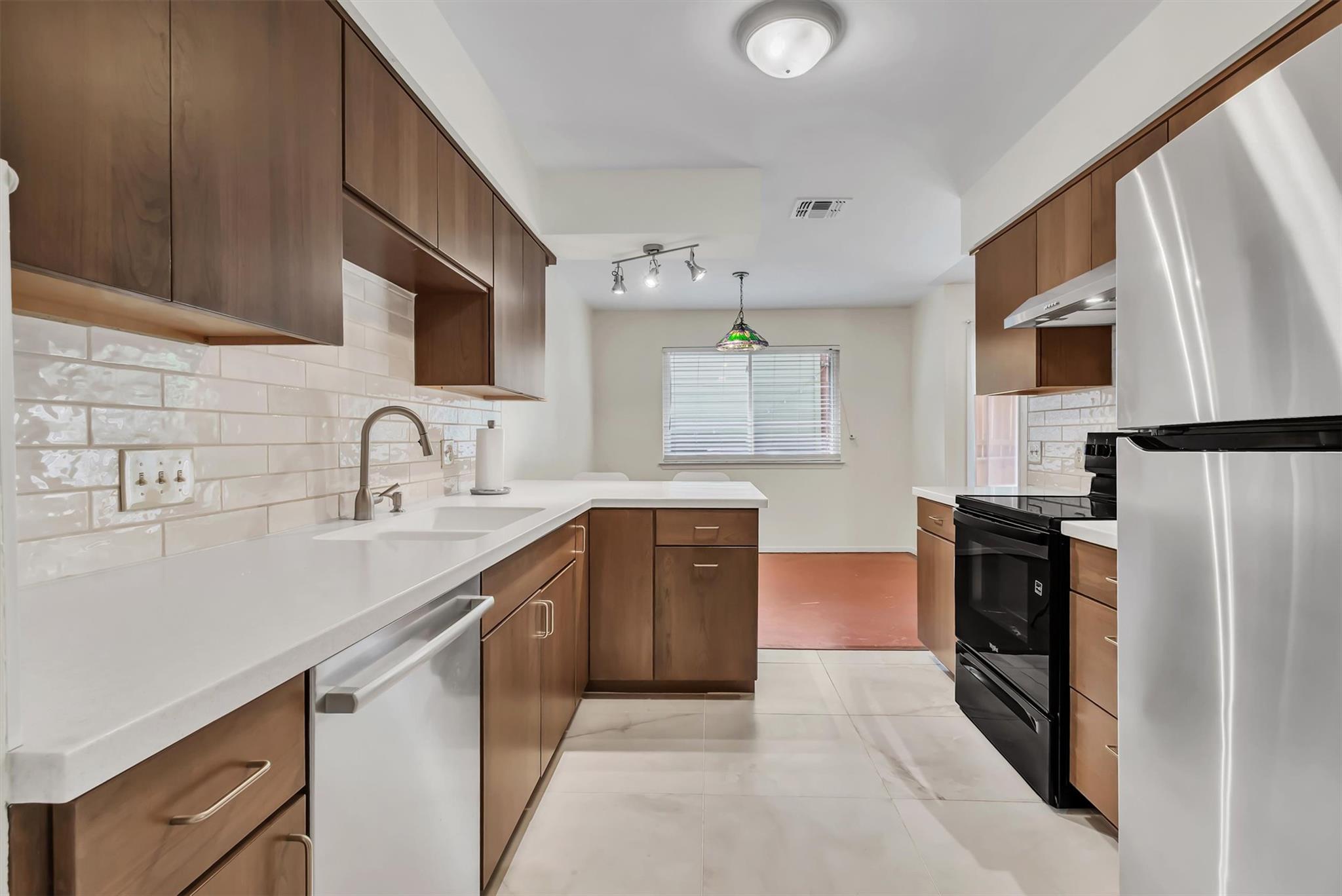 5703 W Gate Blvd #b Property Photo 4