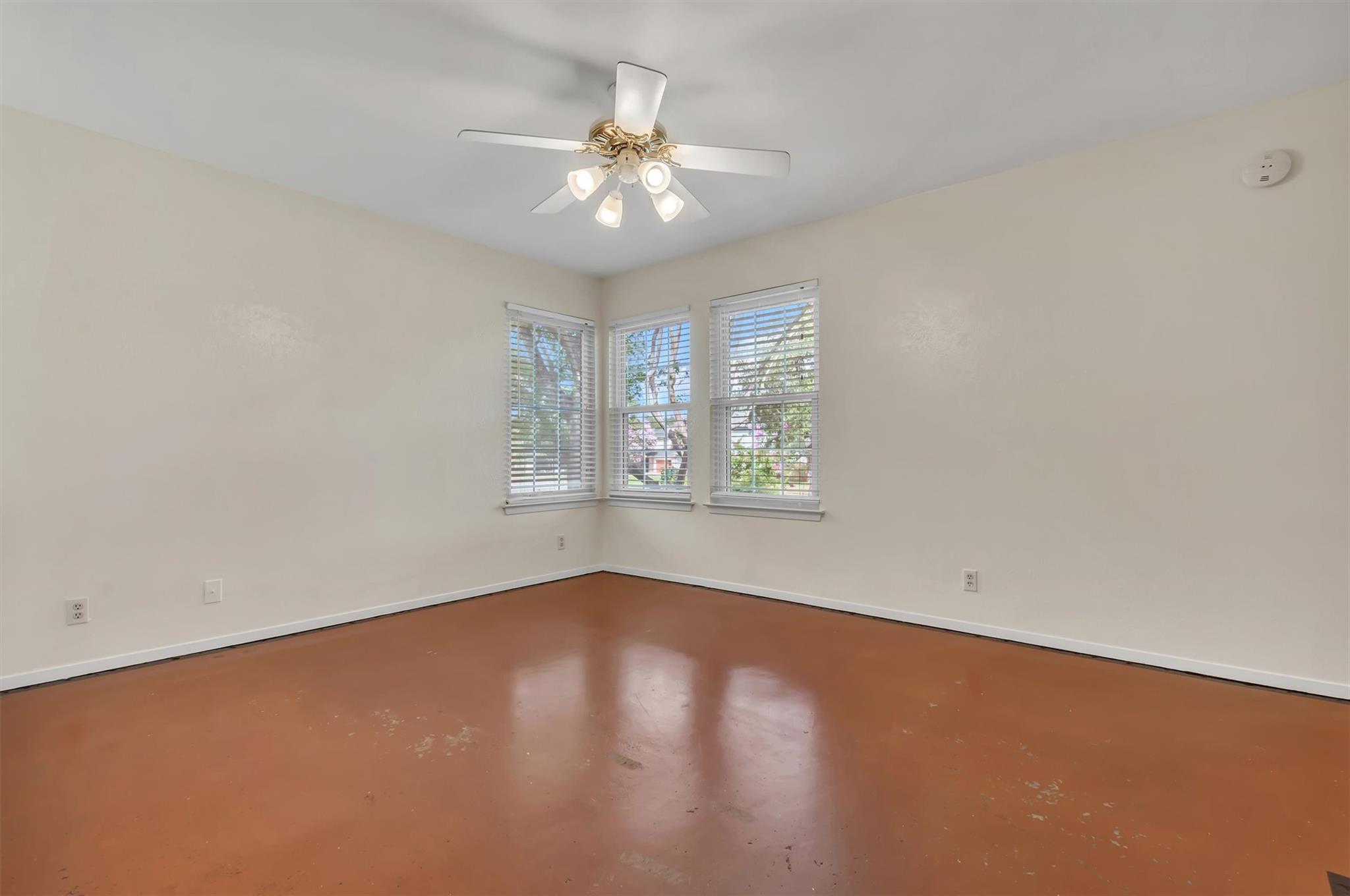 5703 W Gate Blvd #b Property Photo 9