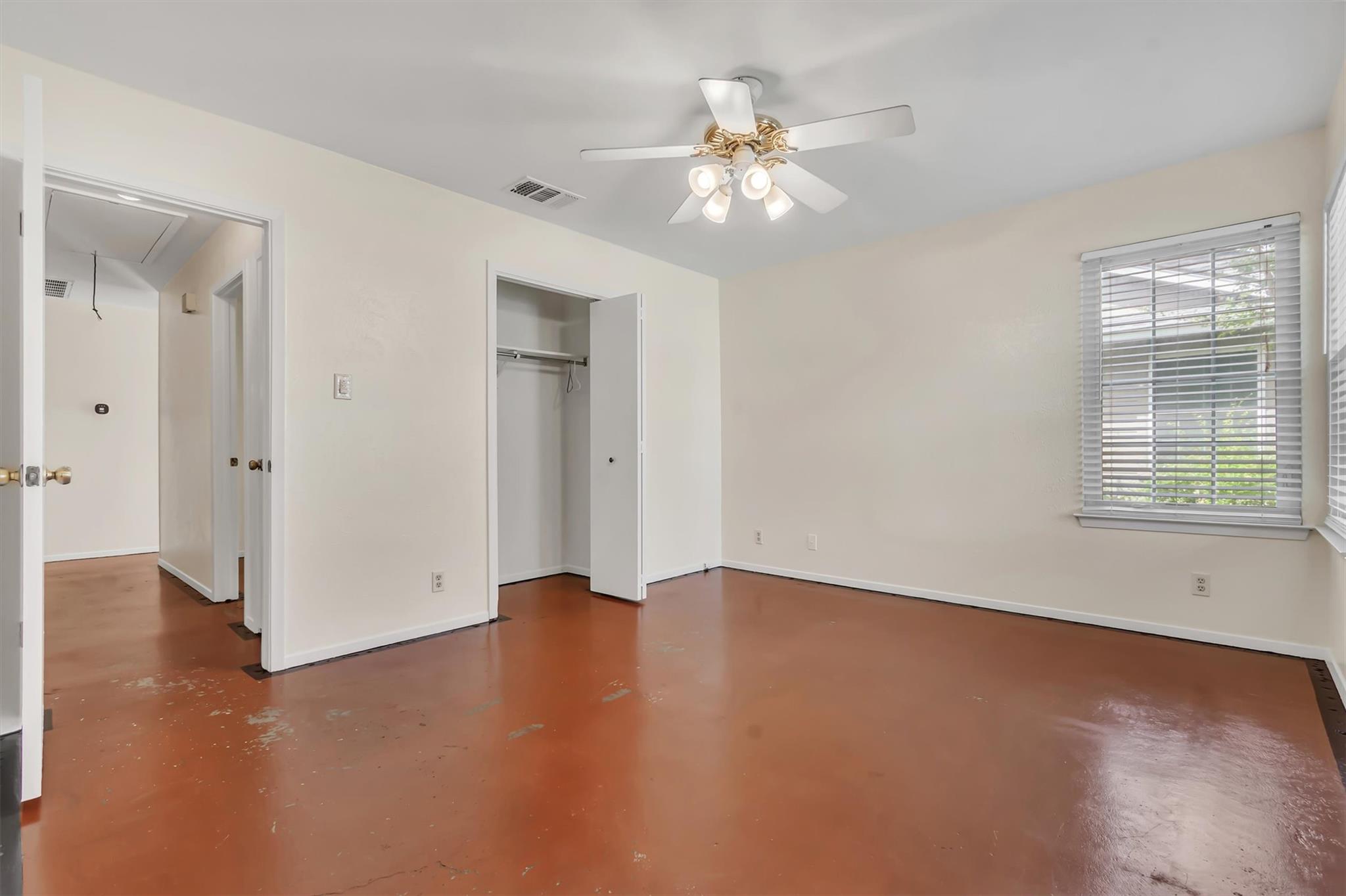 5703 W Gate Blvd #b Property Photo 10