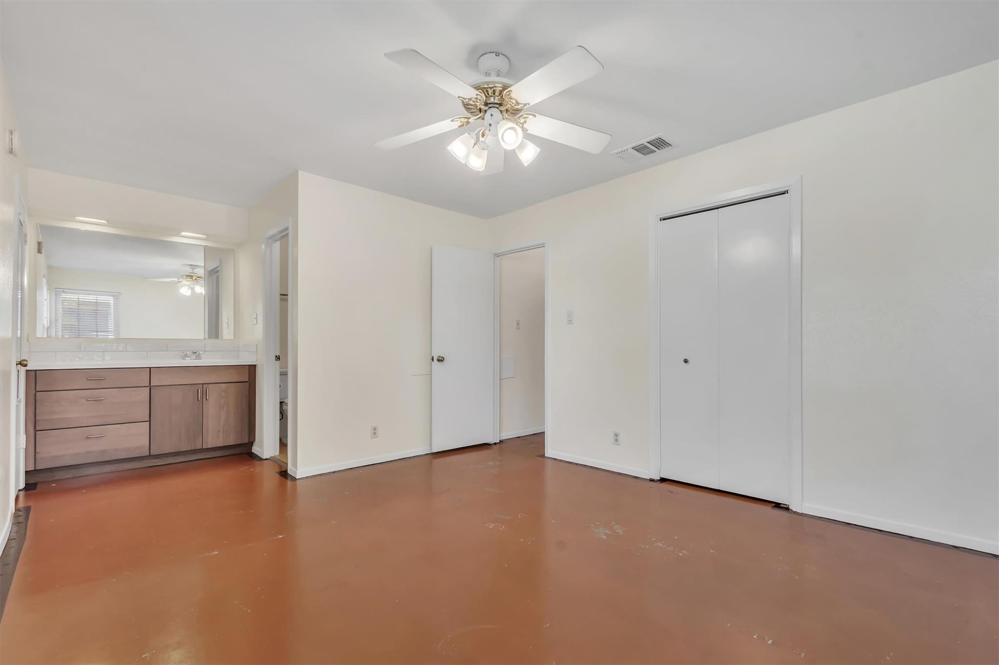 5703 W Gate Blvd #b Property Photo 11