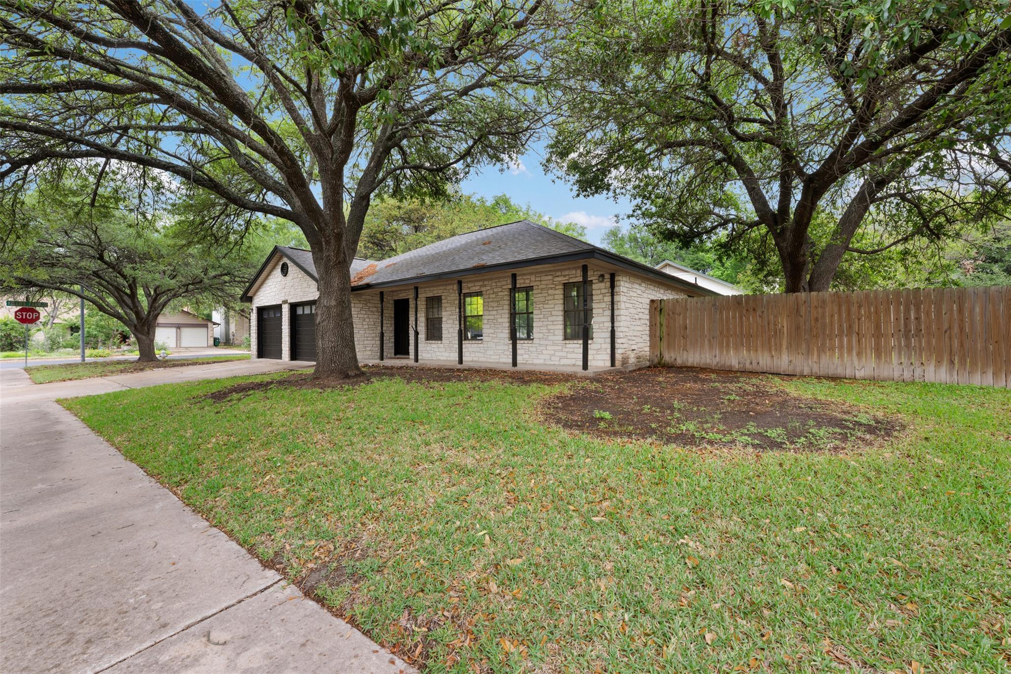 2306 Alimony Cv Property Photo 2