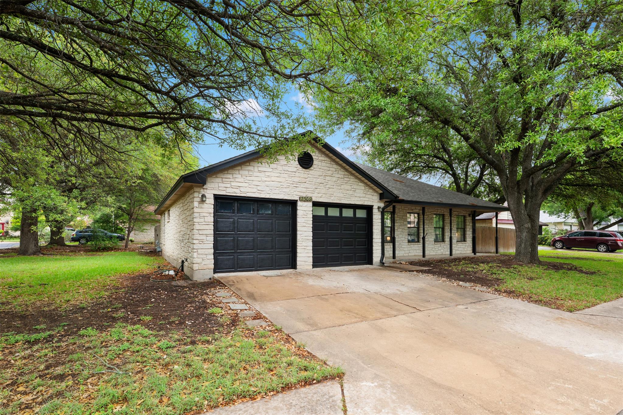 2306 Alimony Cv Property Photo 4