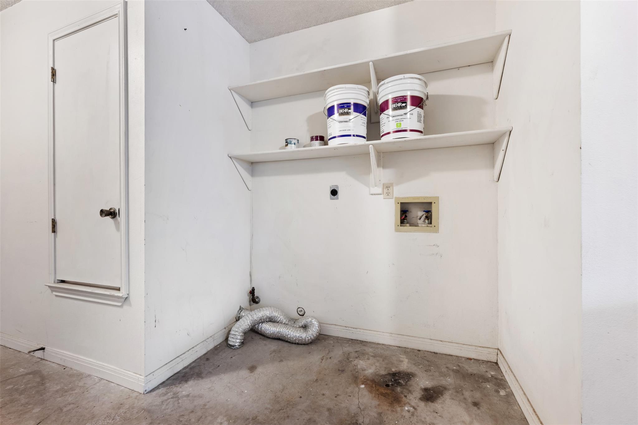 2306 Alimony Cv Property Photo 32