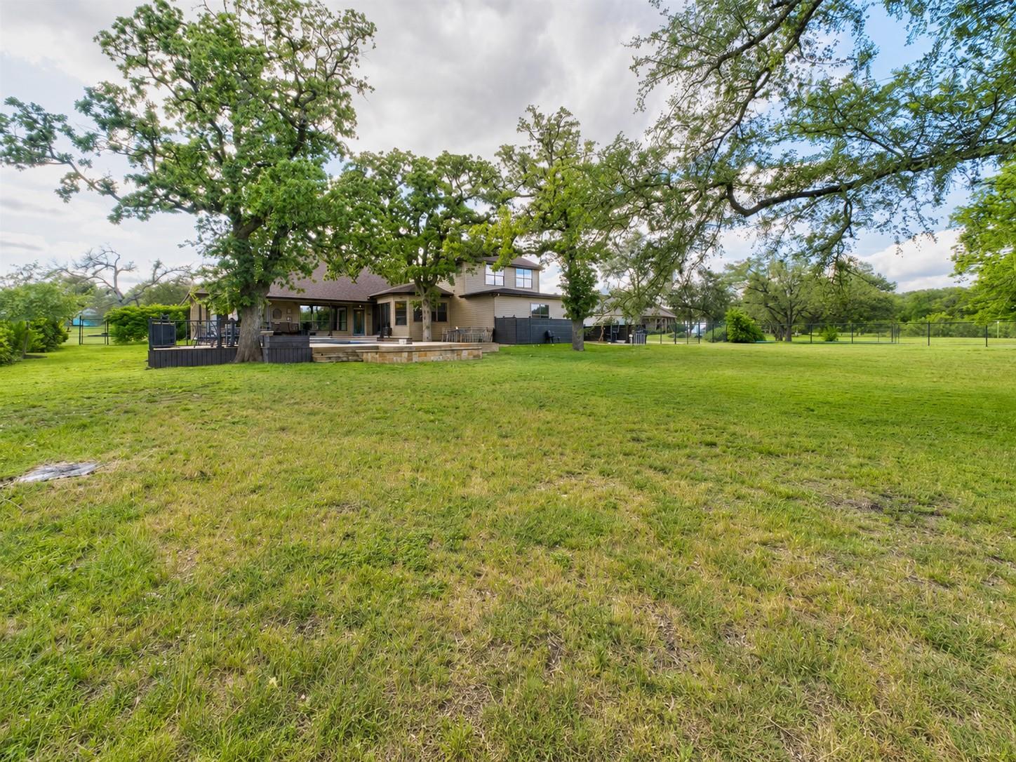 416 Shadywood Ln Property Photo 37