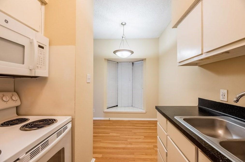 2818 Nueces St #203 Property Photo 5
