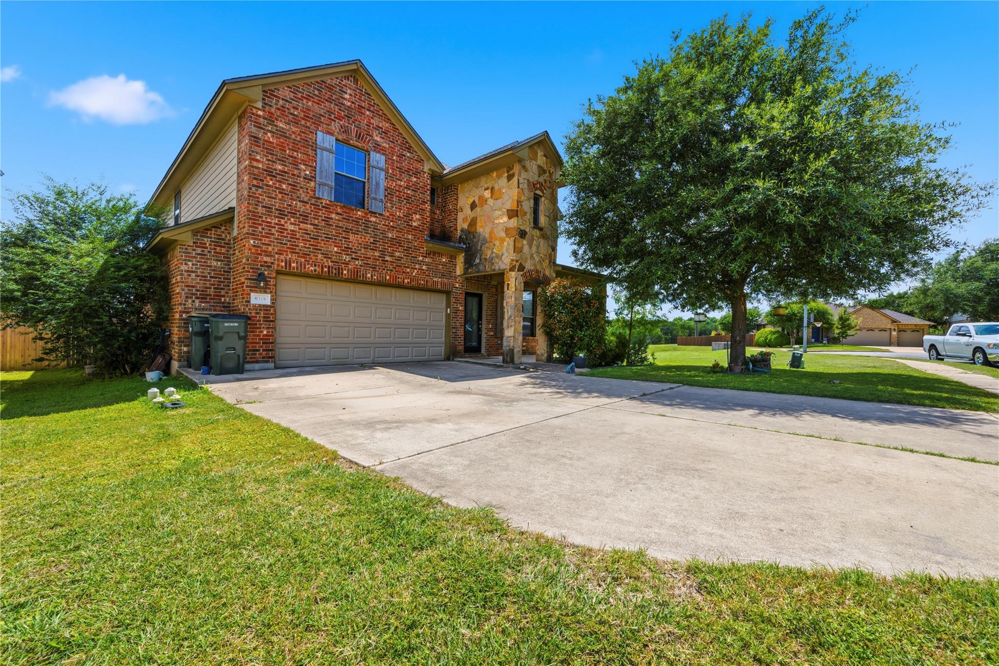 8318 Campeche Bay Pl Property Photo 2