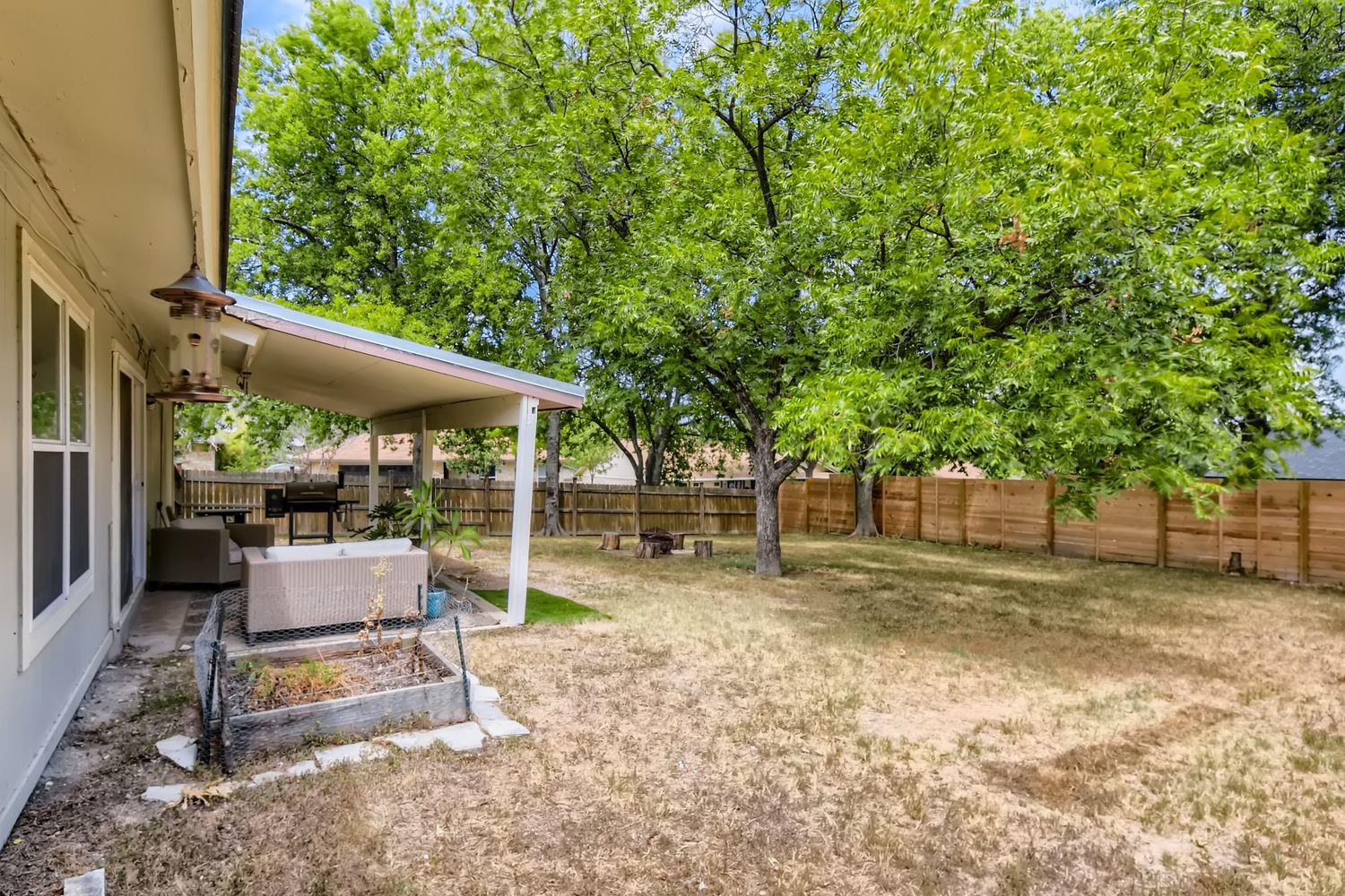9639 Newfoundland Cir Property Photo 28