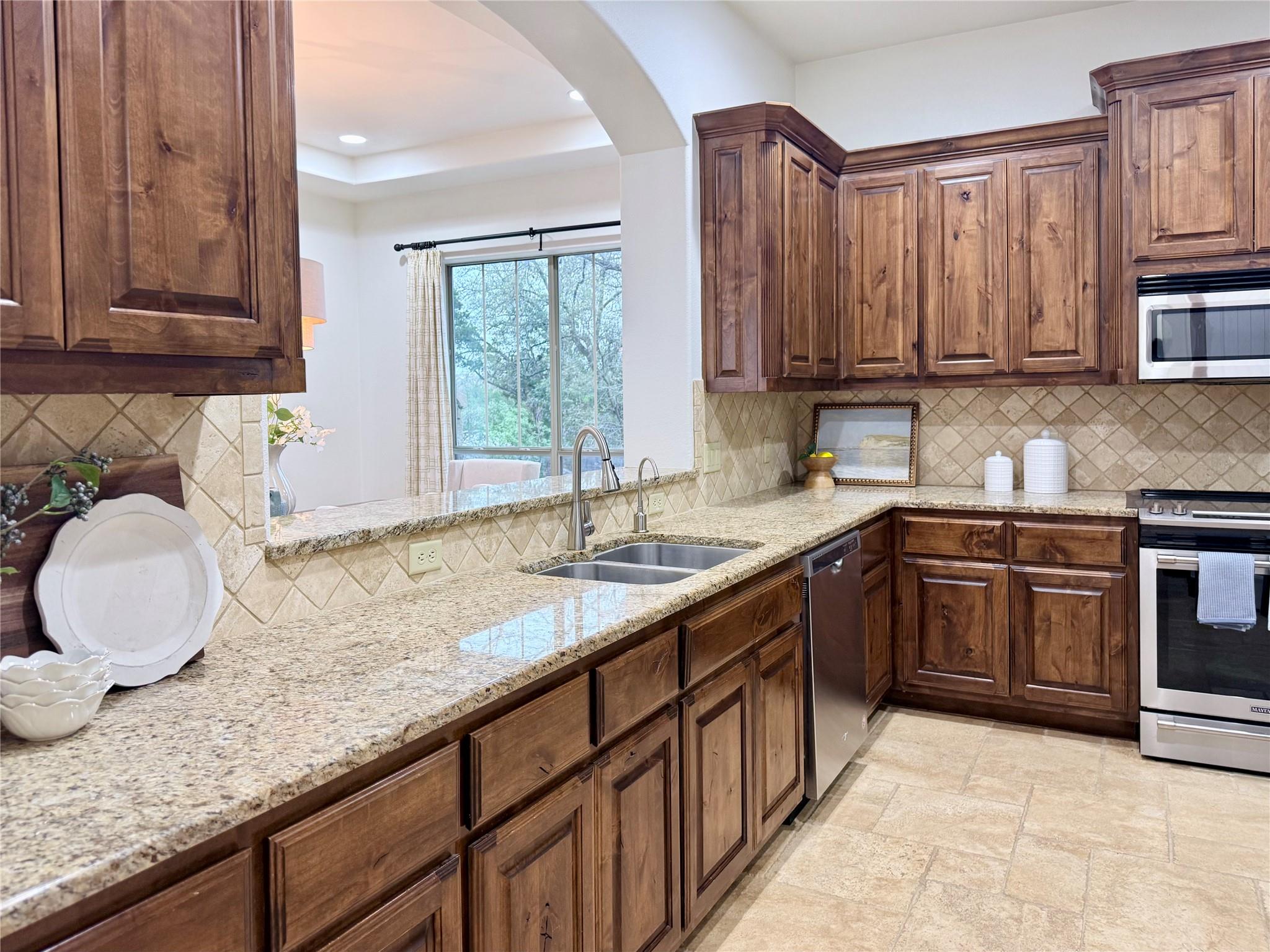 2804b Lohmans Ford Rd Property Photo 15