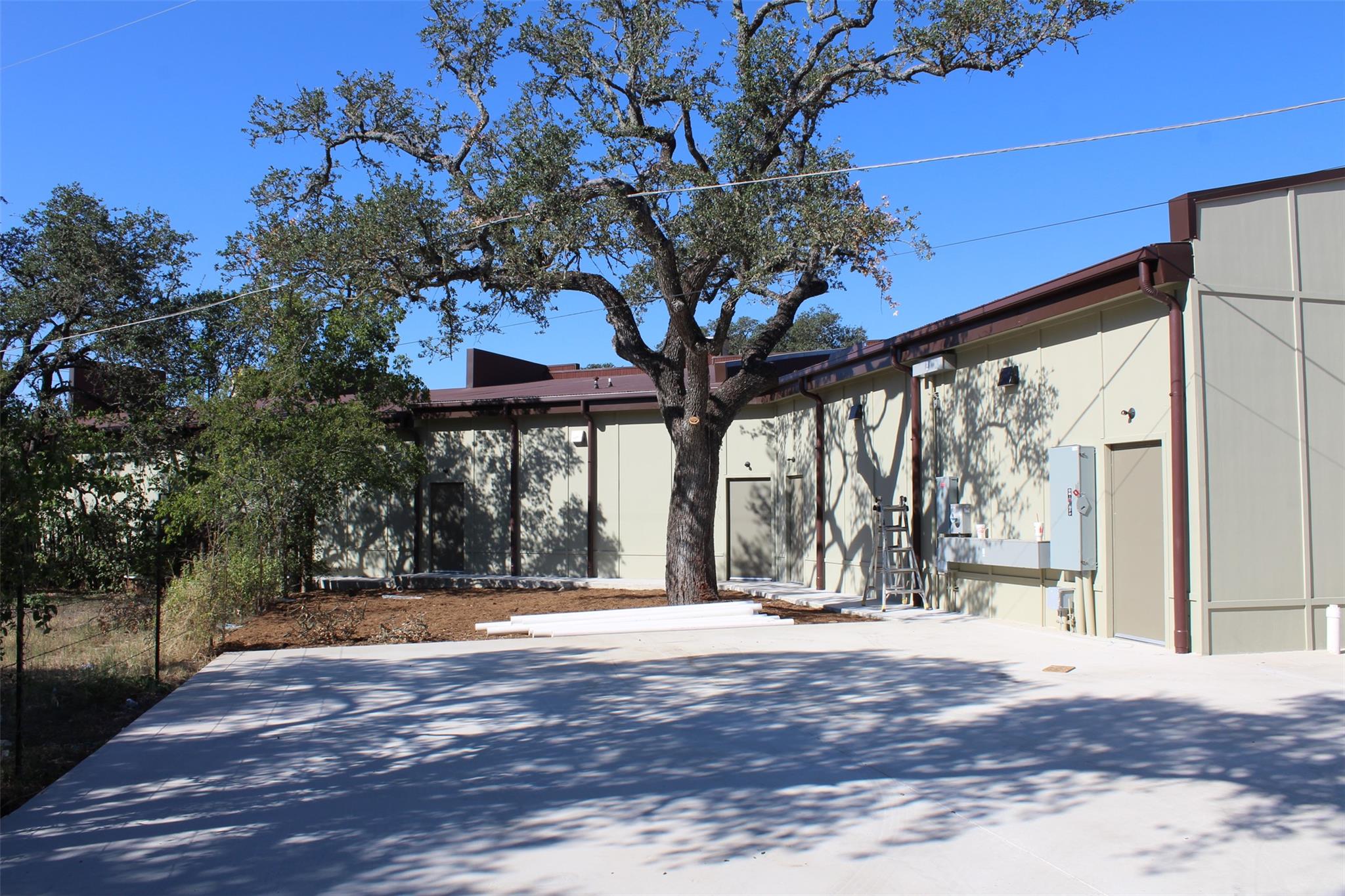 15210 Fitzhugh Rd #suite H Property Photo 4