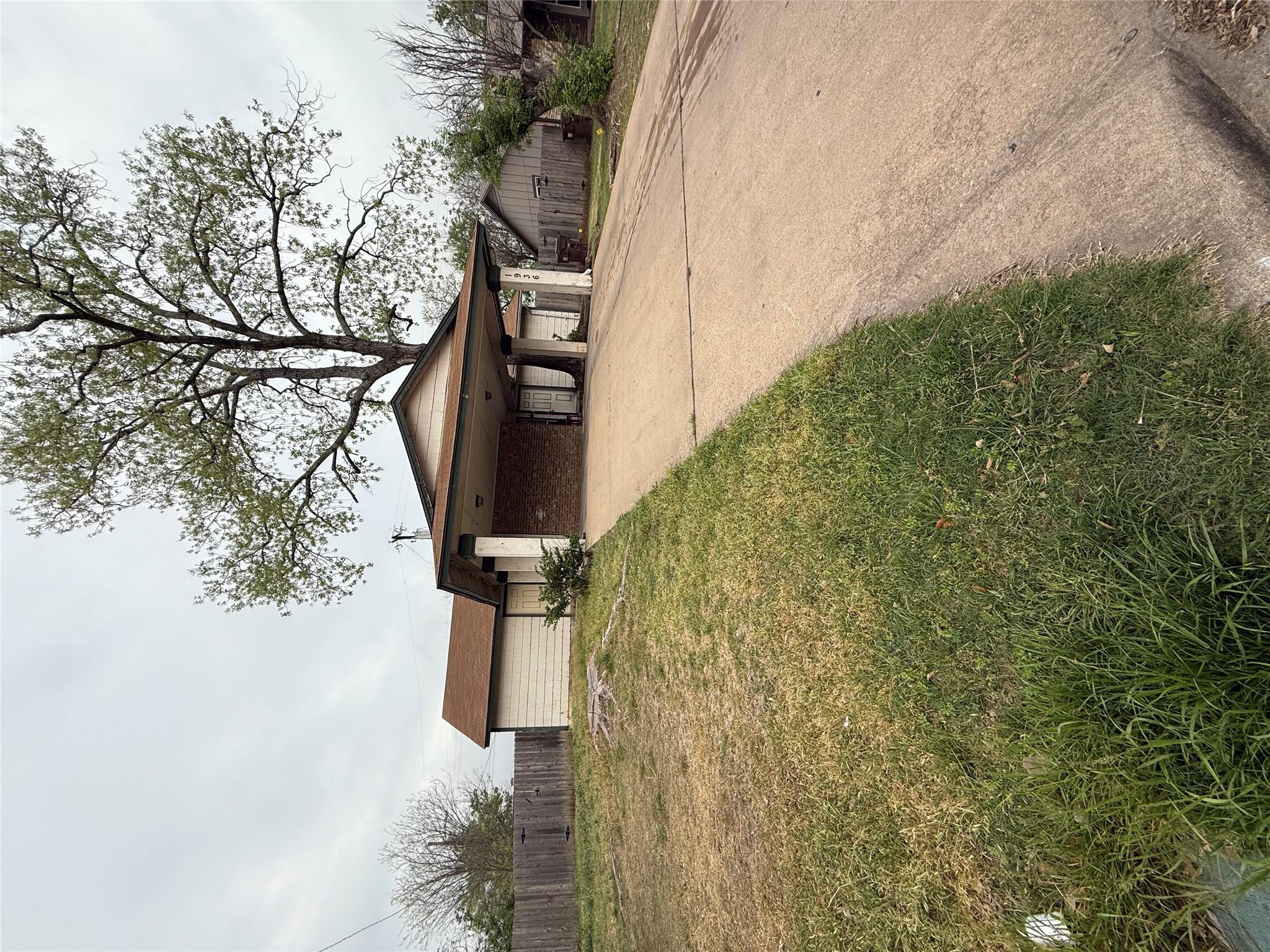 1936 Nicole Cir B Property Photo