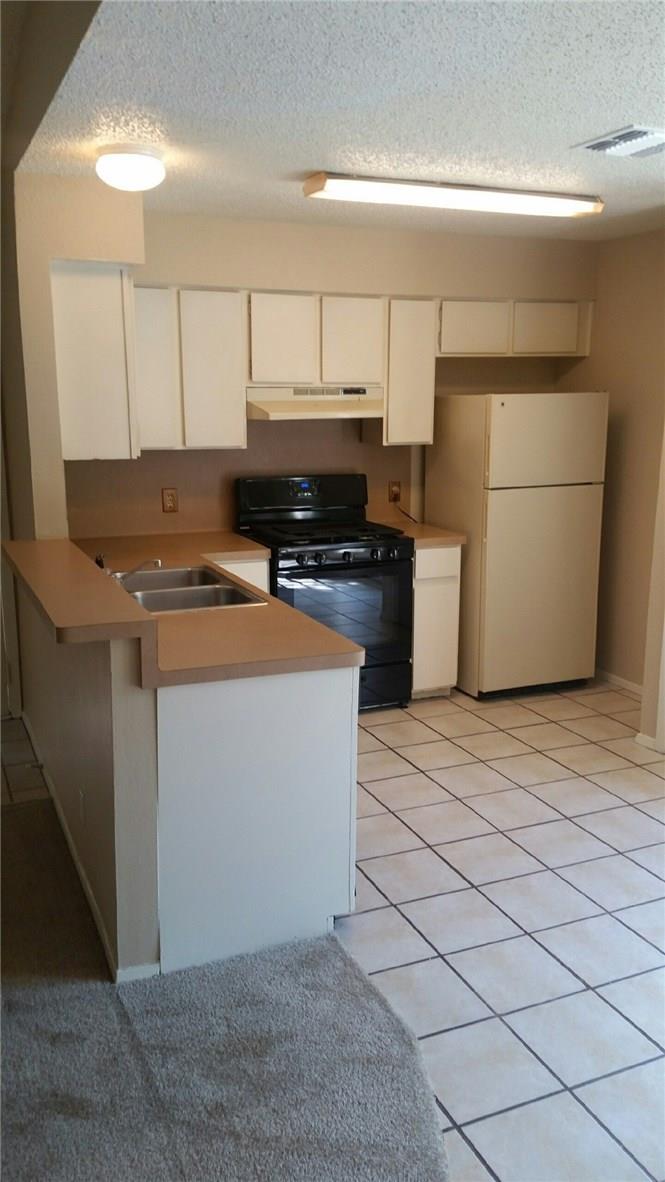 1936 Nicole Cir B Property Photo 2