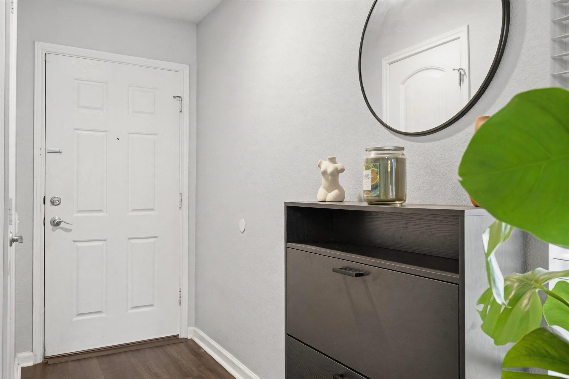 6617 Sunderland Trl Property Photo 3