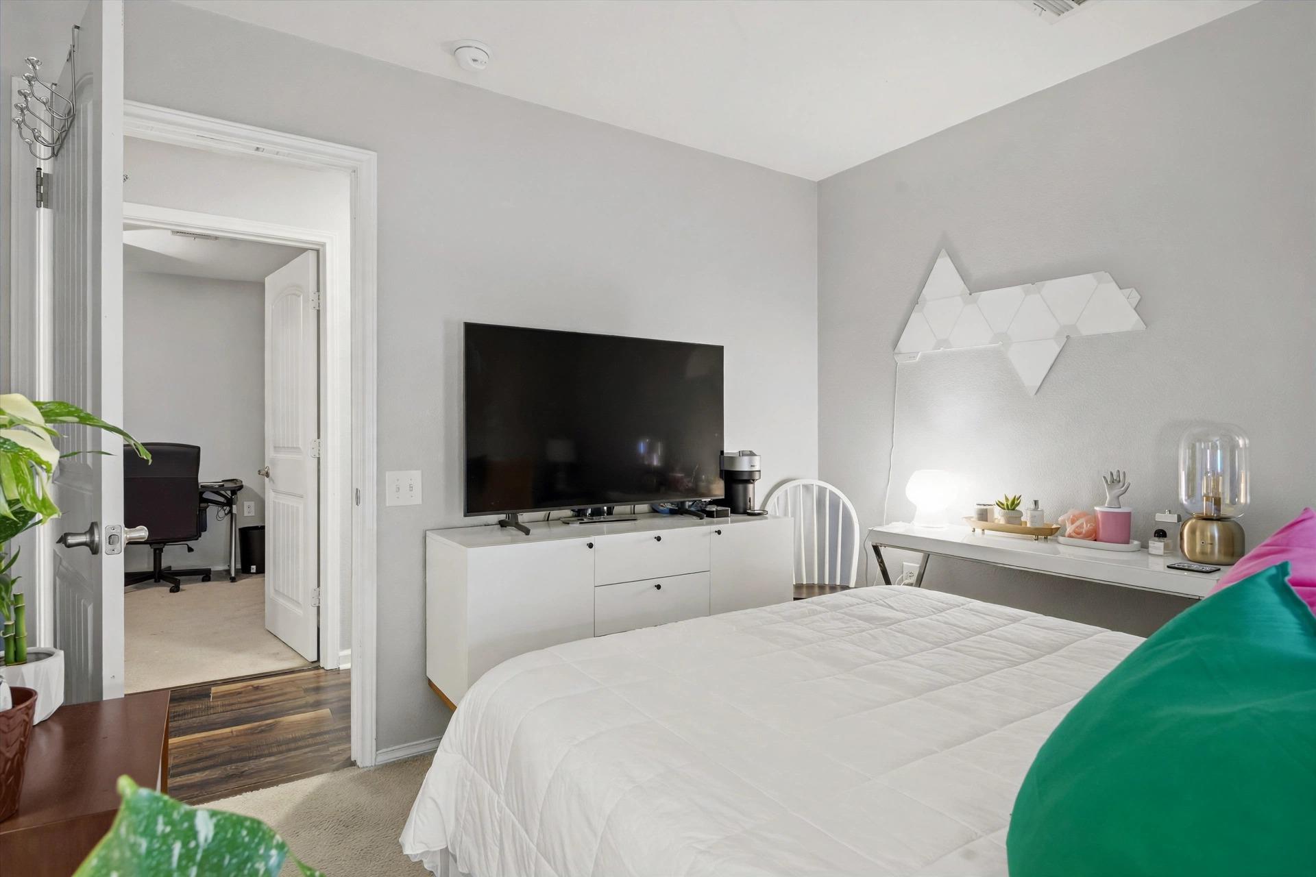 6617 Sunderland Trl Property Photo 15
