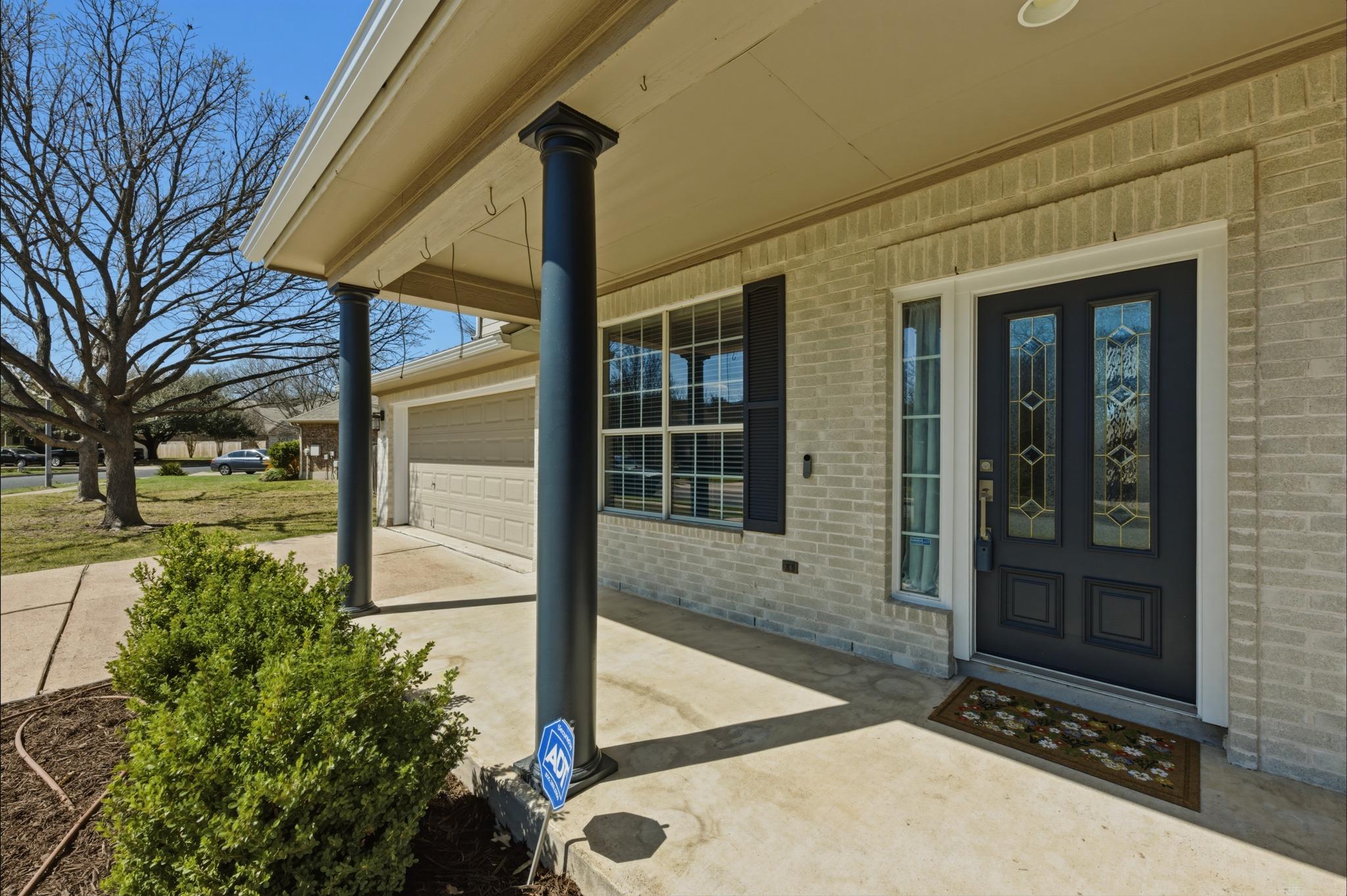 6810 Poncha Pass Property Photo 4