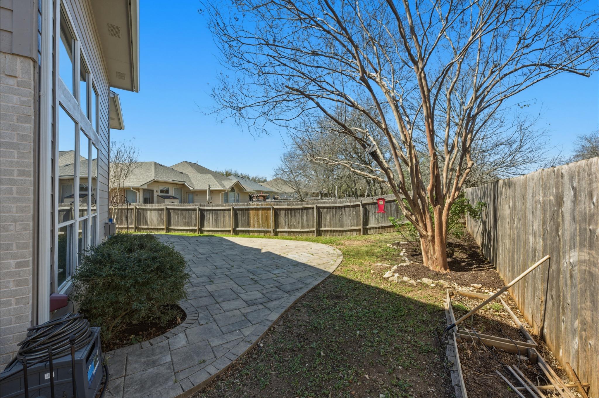 6810 Poncha Pass Property Photo 33
