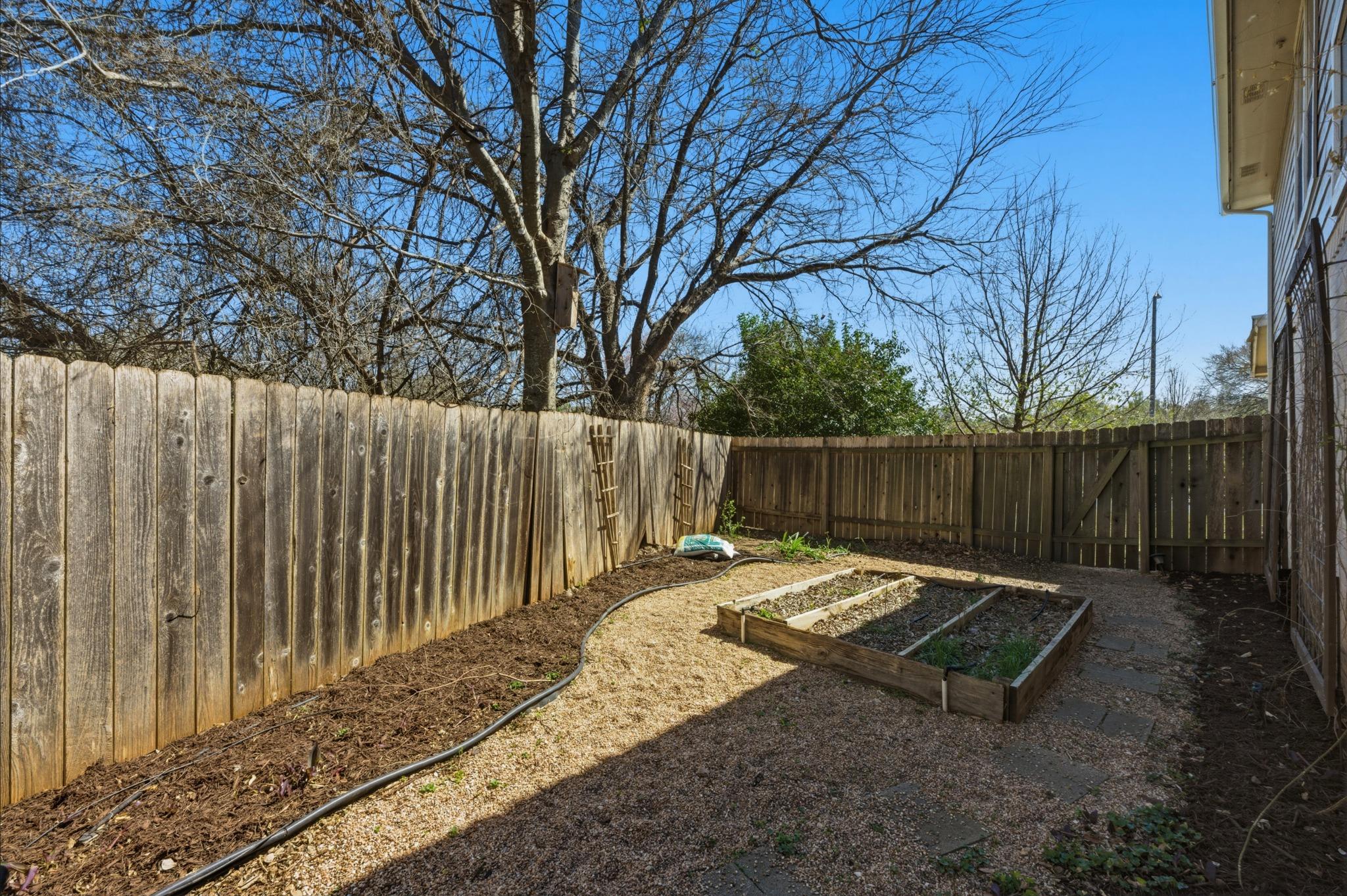 6810 Poncha Pass Property Photo 34