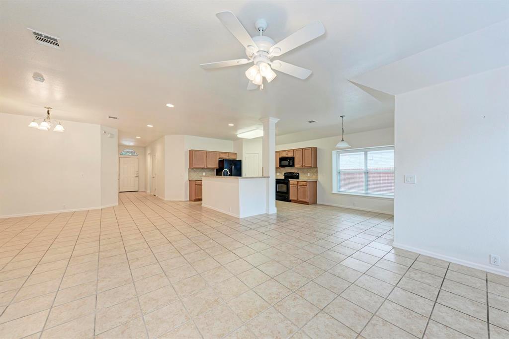 412 Golden Eagle Ln Property Photo 14