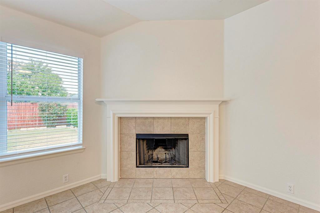 412 Golden Eagle Ln Property Photo 17
