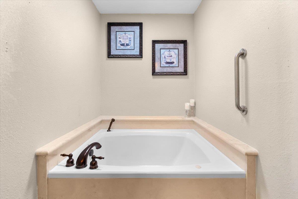 1009 Bluebird Dr Property Photo 15