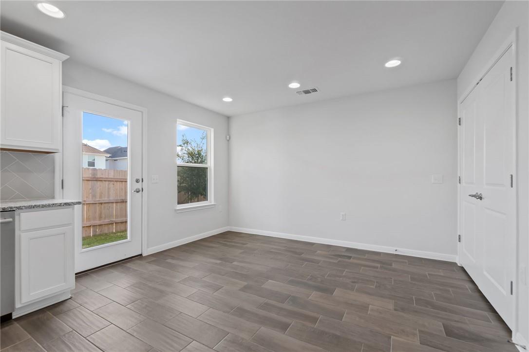 9507 Morning Iris Dr Property Photo 10