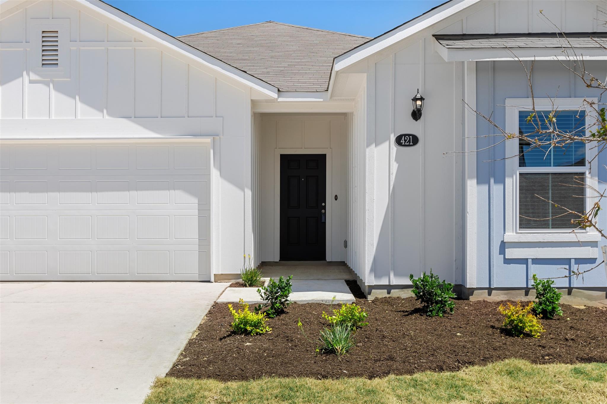 421 Hortus Dr Property Photo 4