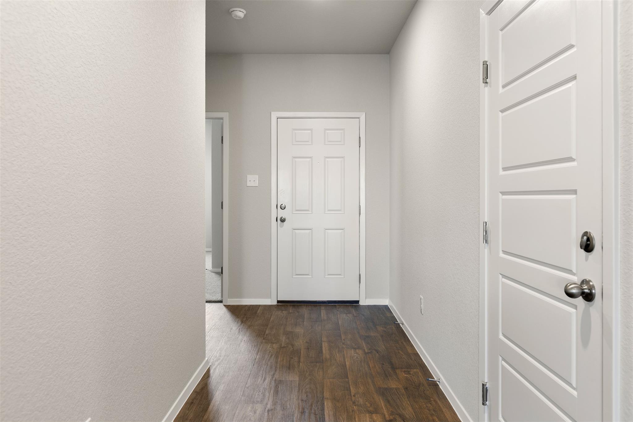 421 Hortus Dr Property Photo 6