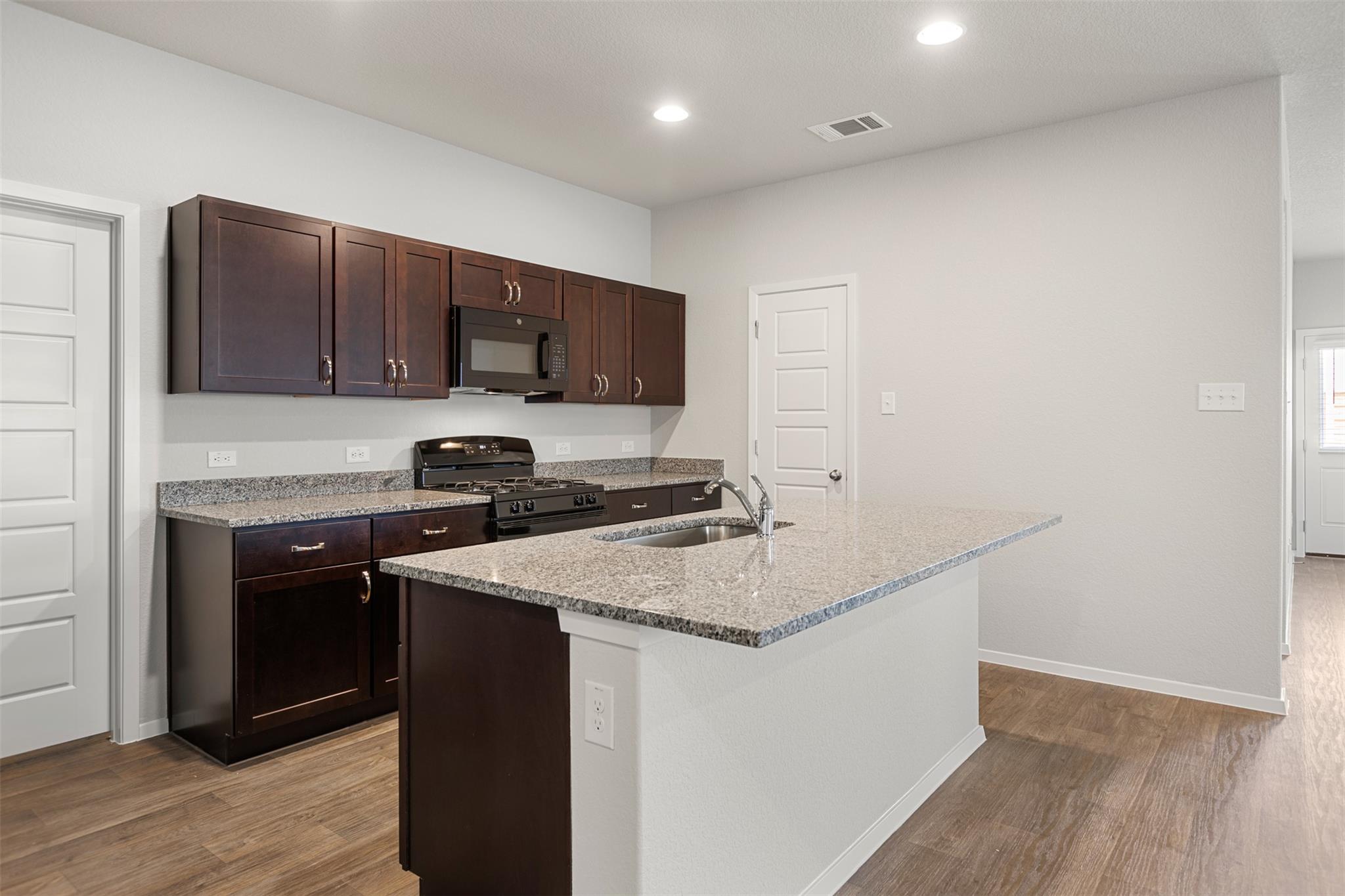 421 Hortus Dr Property Photo 14