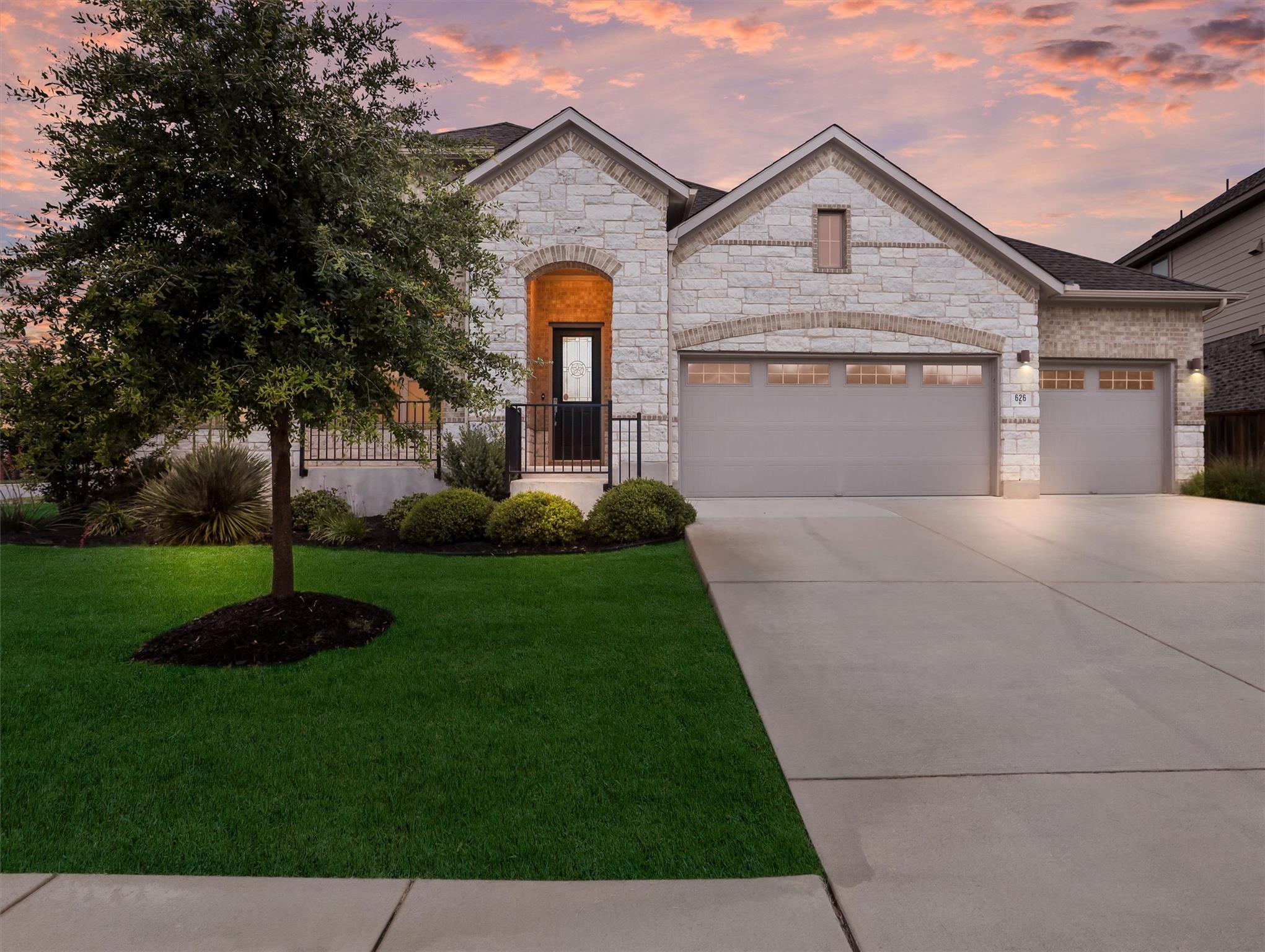 626 Painted Creek Way Property Photo 1