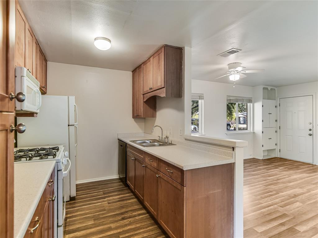 8303 Reeda Ln Property Photo 7