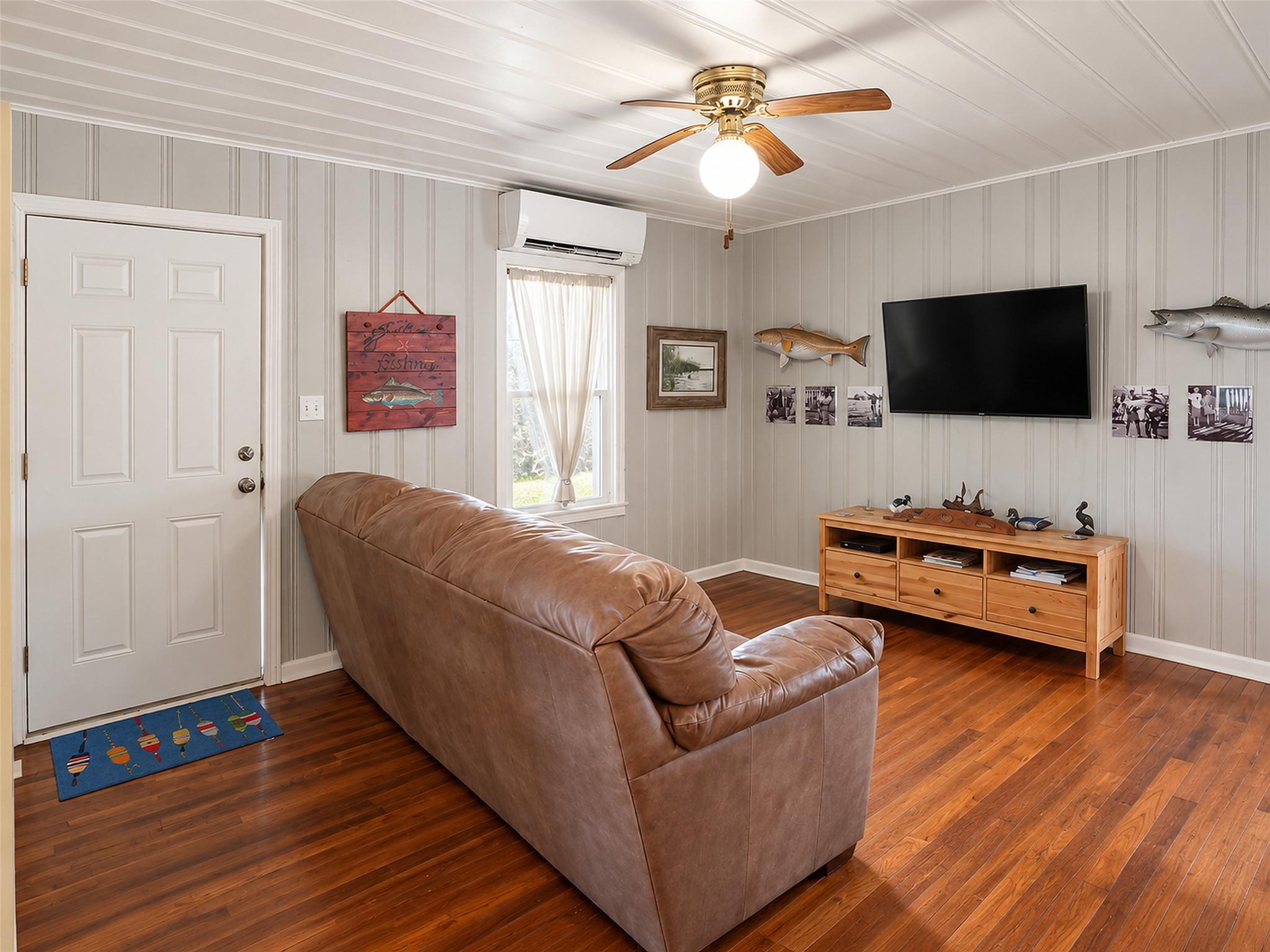 1322 Omohundro St Property Photo 4