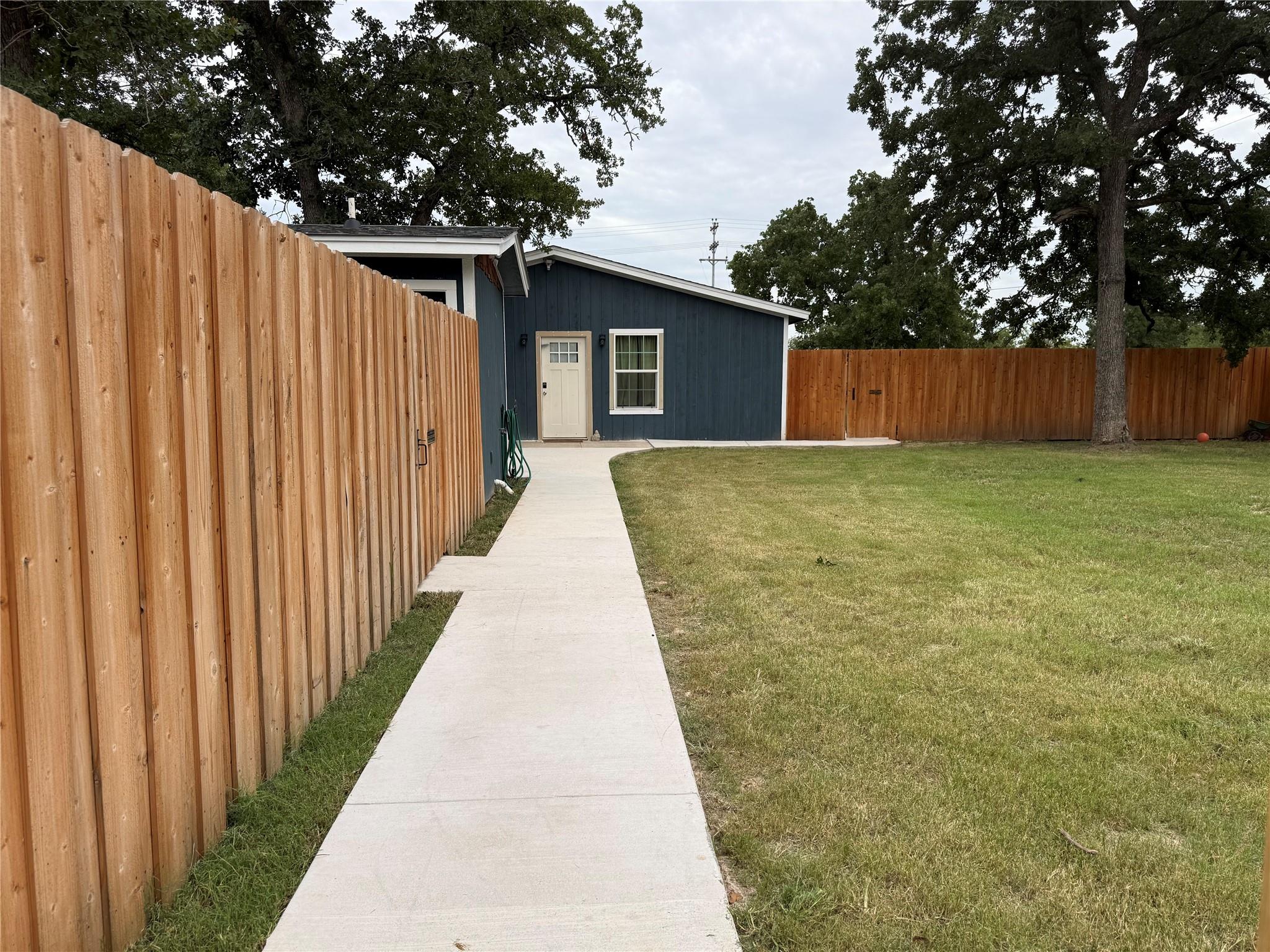 168 Still Forest Dr #b Property Photo 1