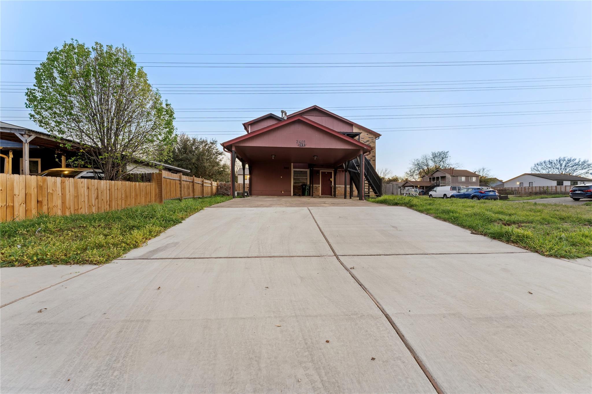 2401 Bucks Run Property Photo 2
