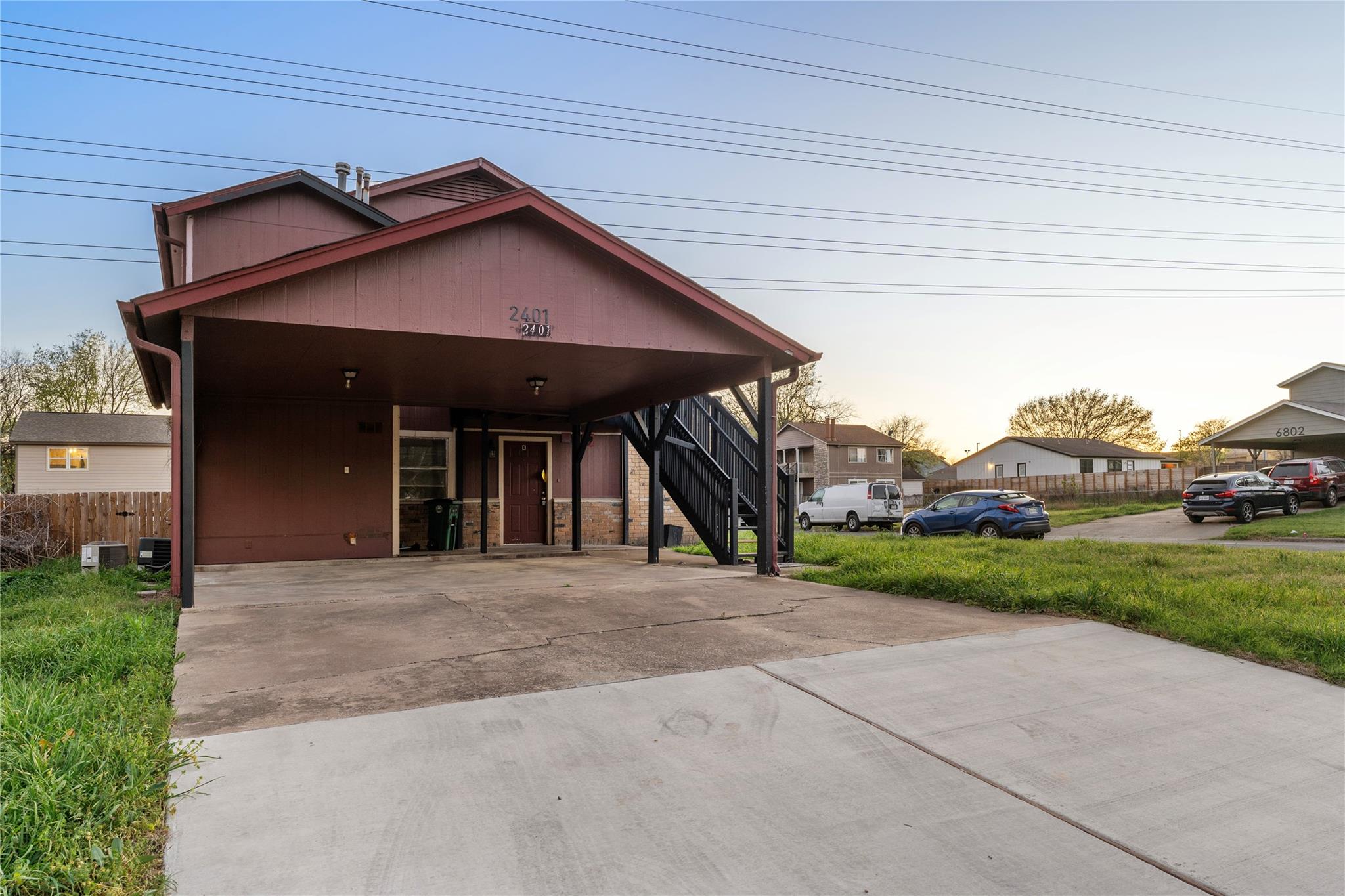 2401 Bucks Run Property Photo 3