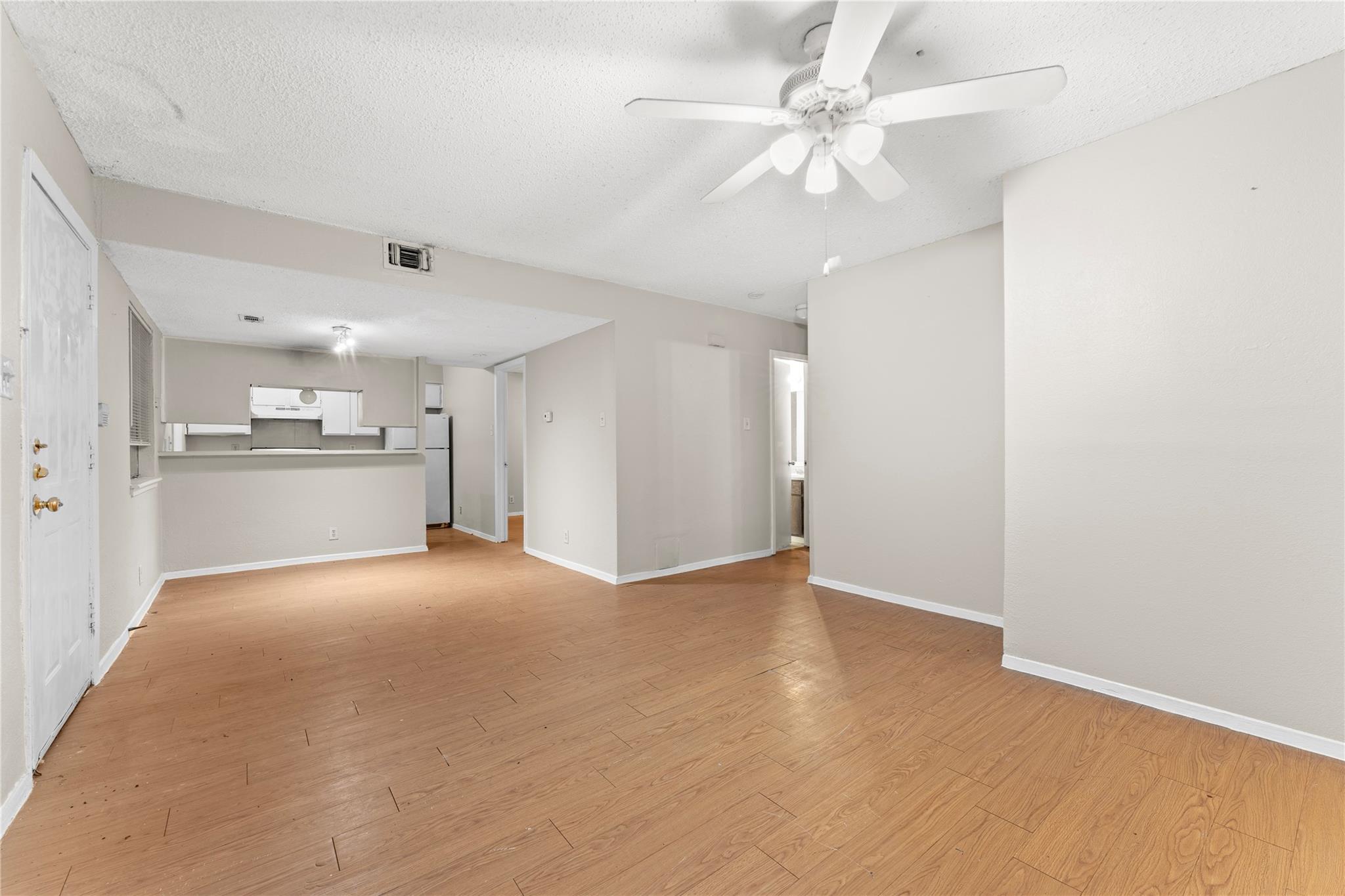 2401 Bucks Run Property Photo 4
