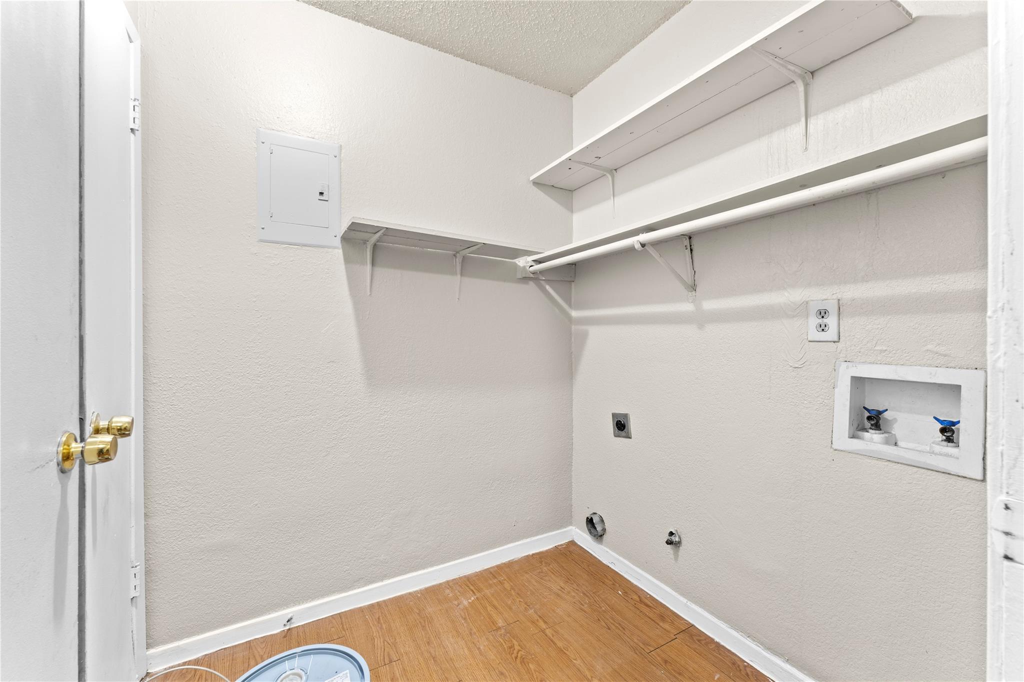 2401 Bucks Run Property Photo 9