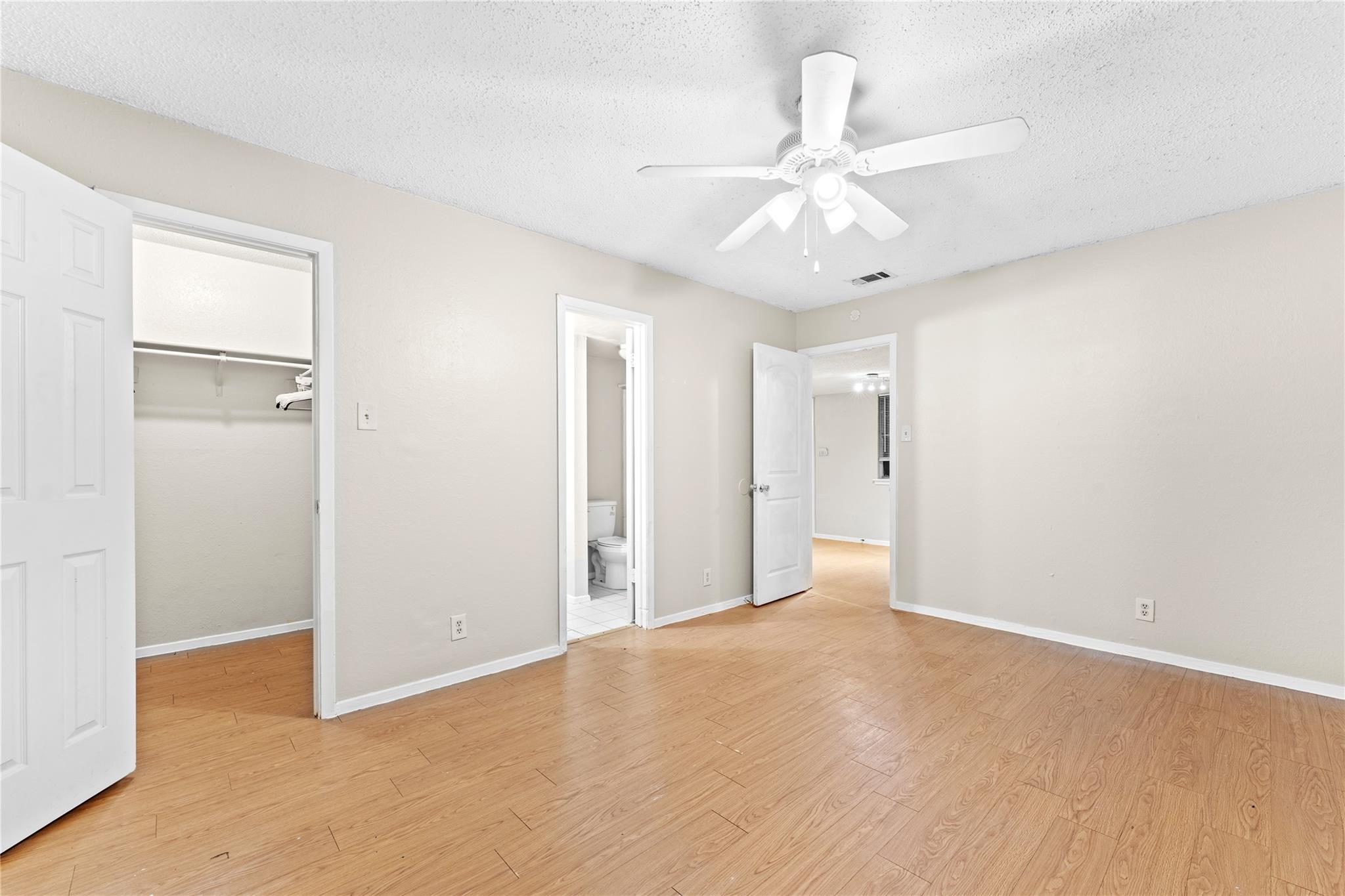 2401 Bucks Run Property Photo 12