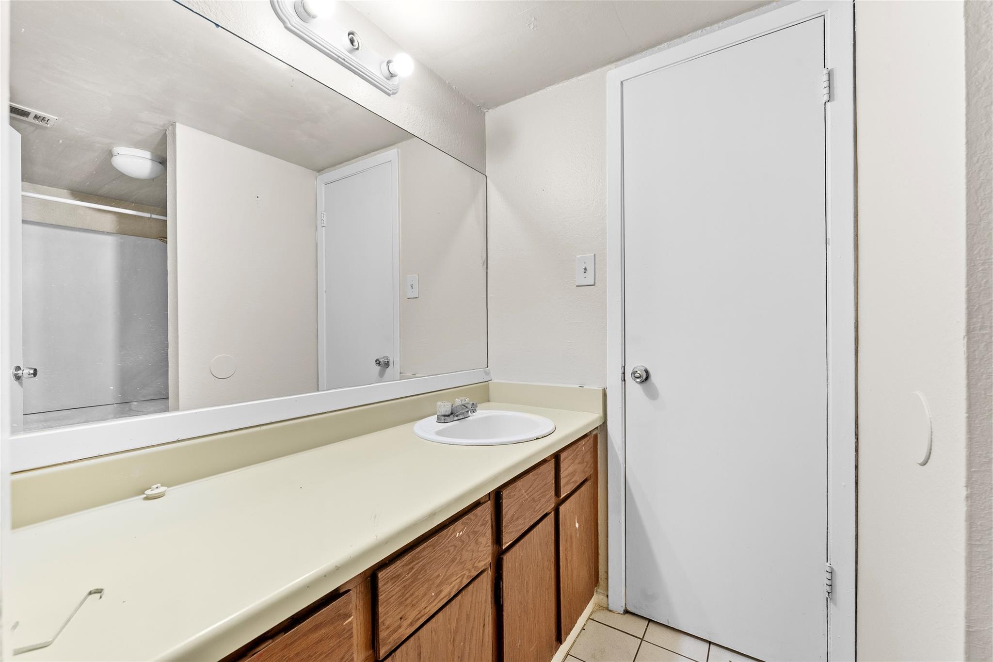 2401 Bucks Run Property Photo 13