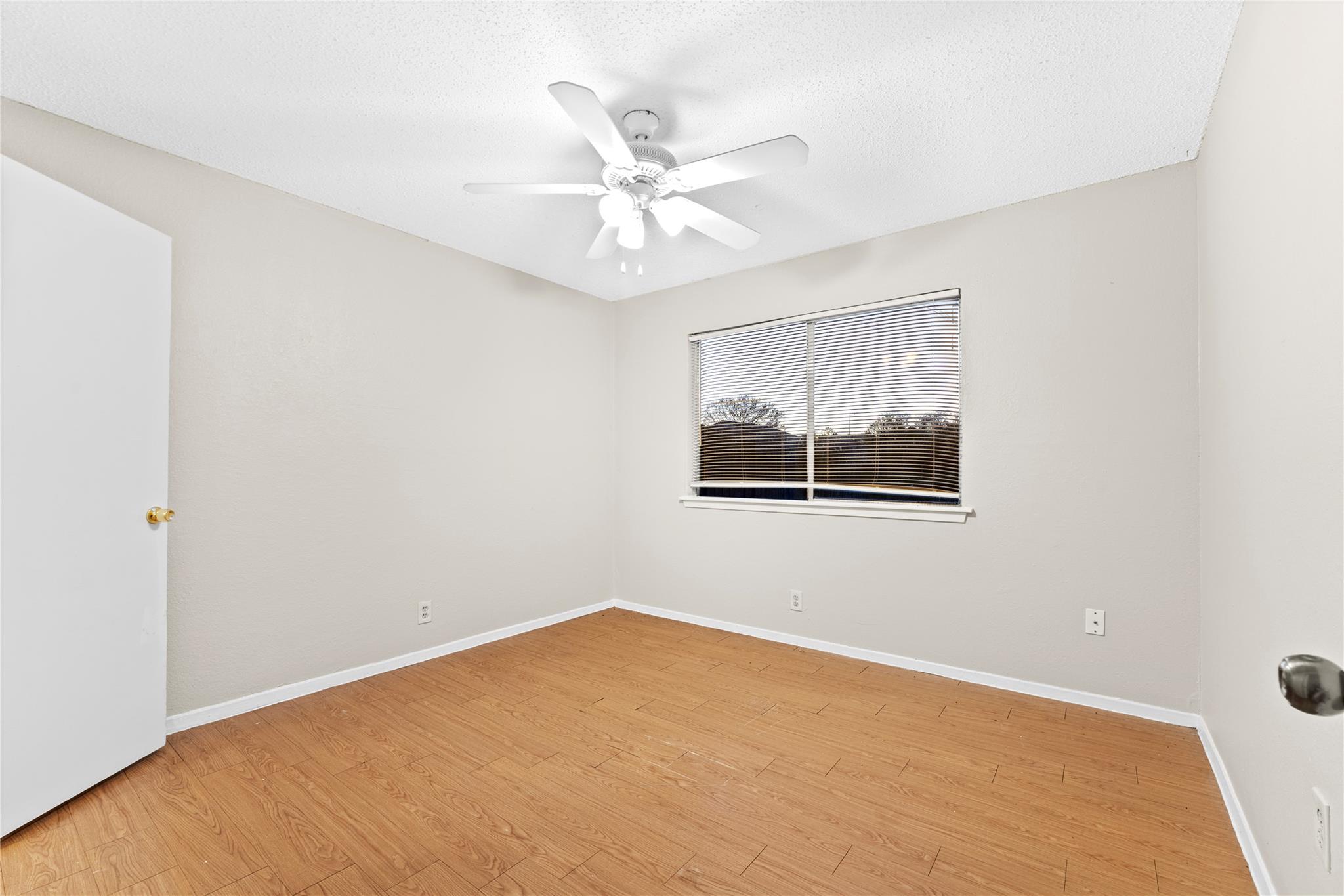 2401 Bucks Run Property Photo 14