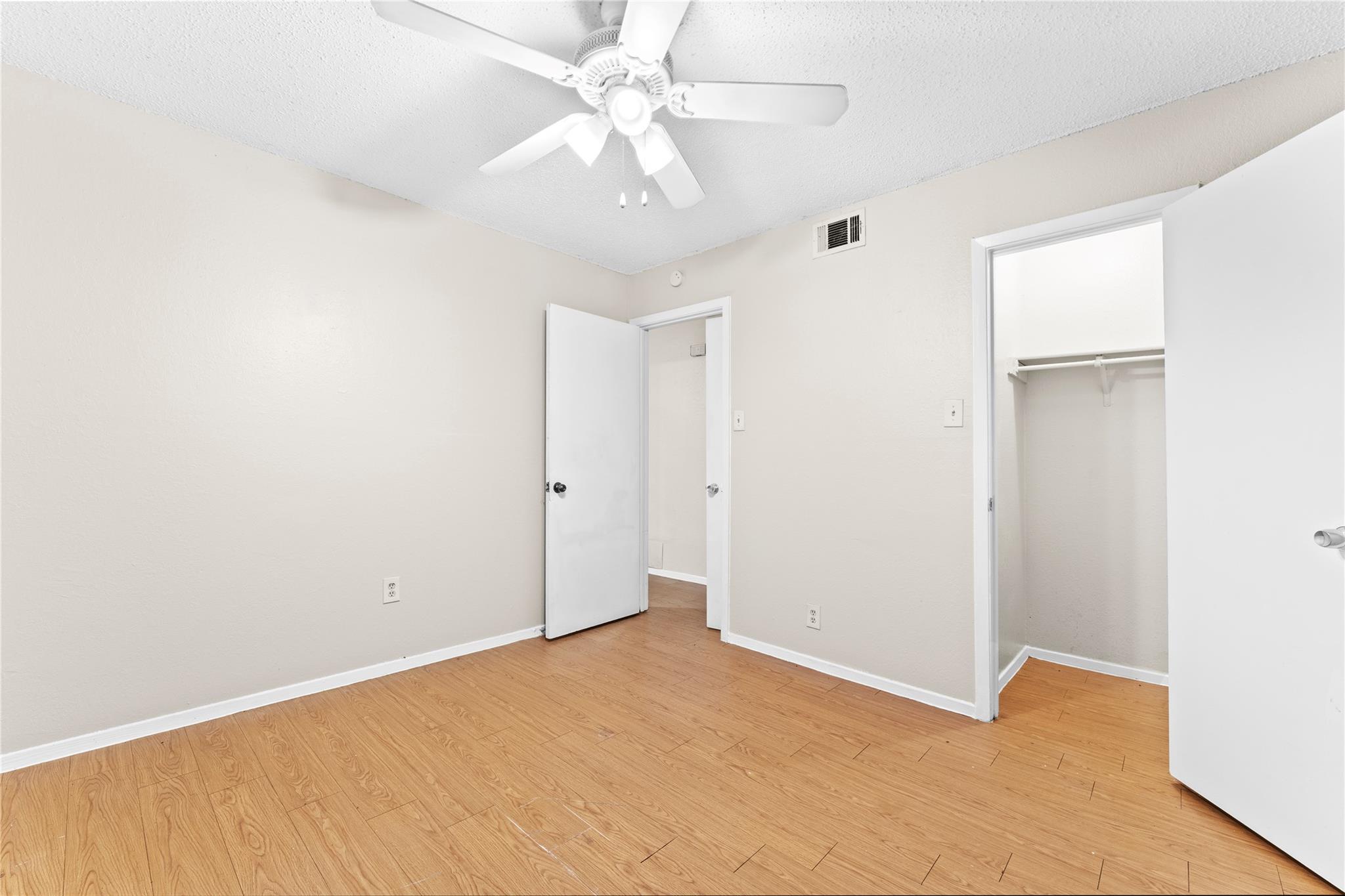 2401 Bucks Run Property Photo 16