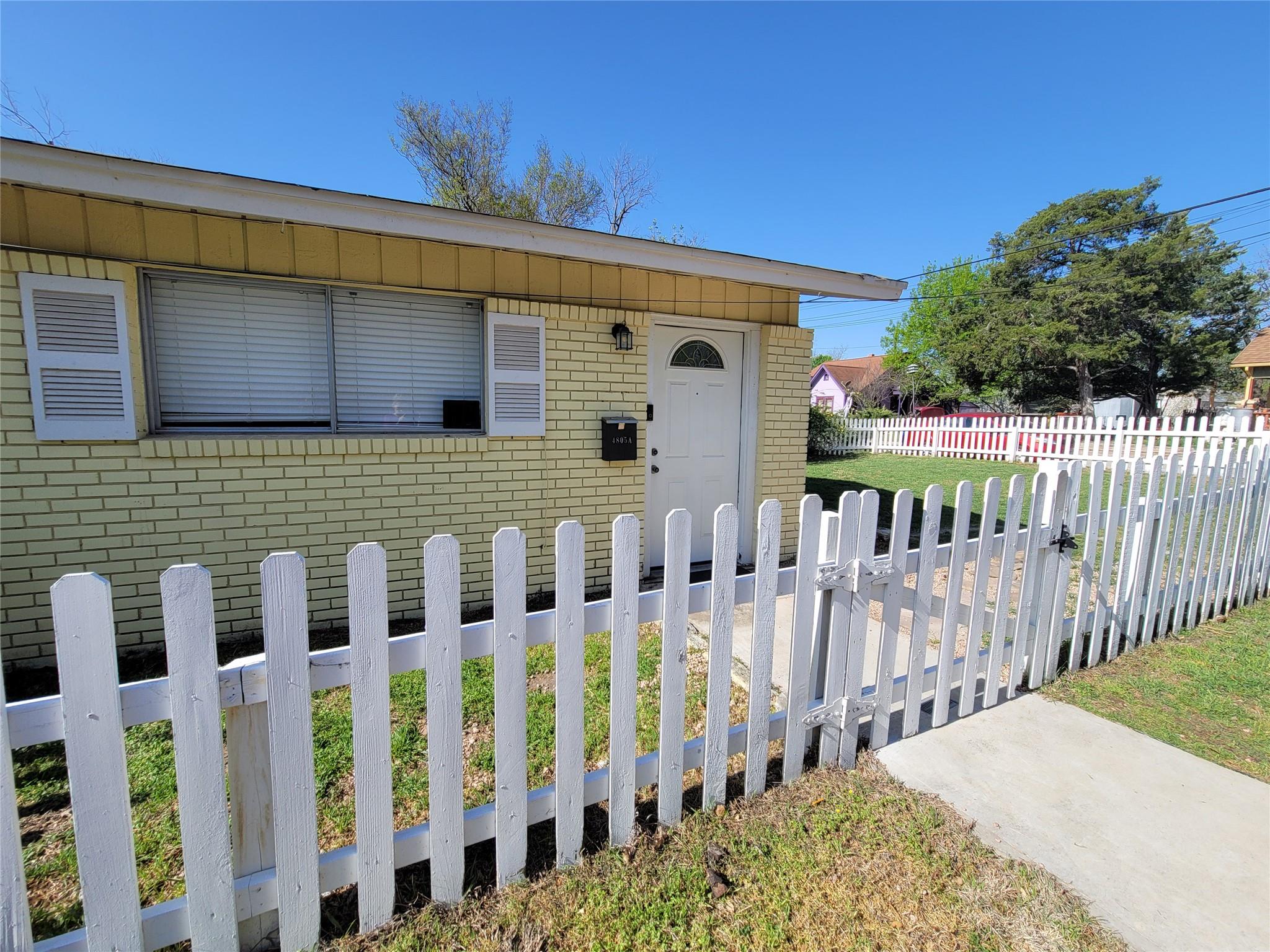 4805 Avenue G Ave A Property Photo